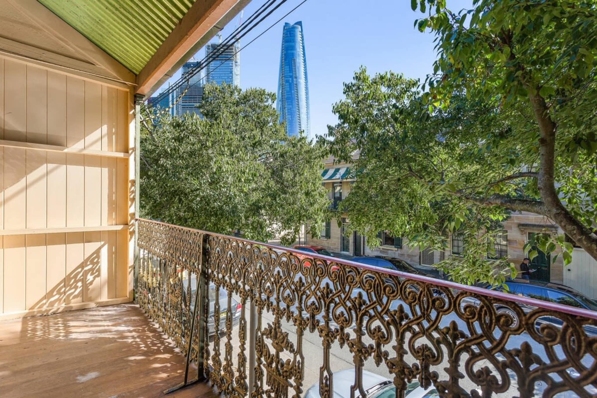 Traditional 2-Bed Terrace House in Millers Point