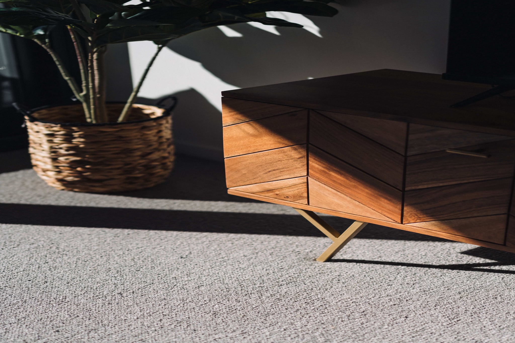 Pristine 2-Bed Apartment with Pool and BBQ