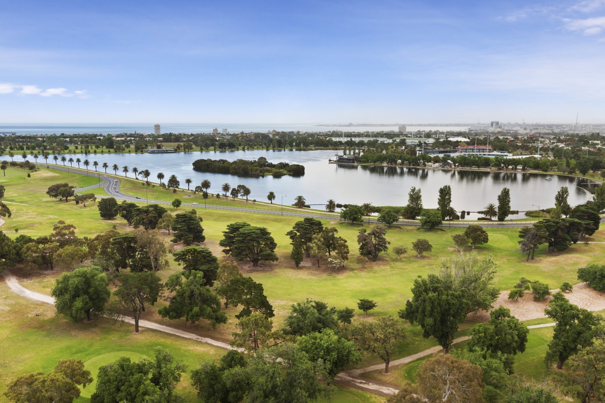 Bed Linen, Elevator, Hot Water, Internet Access DSL, Wardrobe, Kitchen(stove, electric kettle, toaster, coffee machine, oven, microwave, dishwasher, fridge), bedroom(Queen Bed), bedroom(Queen Bed), bathroom(heating, hairdryer, Towels/Sheets (Incl.), shampoo), bathroom, First Aid, Indoor pool, Play area, TV, tumble dryer, washing machine, balcony or terrace, air conditioning, swimming pool, iron, body soap, Essentials, dishes and cutlery, Conditioner, Downtown, Long term stays allowed, Room-darkening shades, Shower gel, Town, Wine glasses