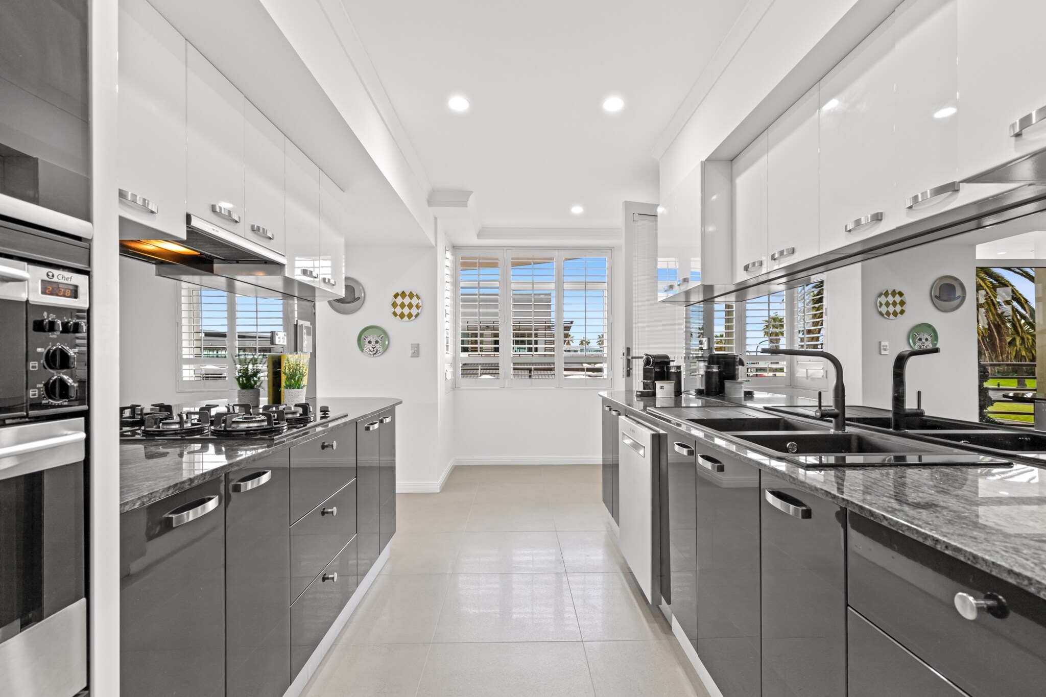 Bed Linen, Hot Water, Internet Access DSL, Wardrobe, Living room(TV), Kitchen(stove, electric kettle, toaster, coffee machine, oven, microwave, dishwasher, fridge), bedroom(Queen Bed), bedroom(Queen Bed), bedroom(Queen Bed), bathroom(shower, washbasin, toilet), bathroom(shower, washbasin, toilet), First Aid, Beach, Play area, tumble dryer, bath tub, cot, washing machine, balcony or terrace, heating, air conditioning, iron, hairdryer, Towels/Sheets (Incl.), shampoo, body soap, Essentials, dishes and cutlery, Conditioner, Long term stays allowed, Near Ocean, Room-darkening shades, Sea view, Shower gel, Wine glasses