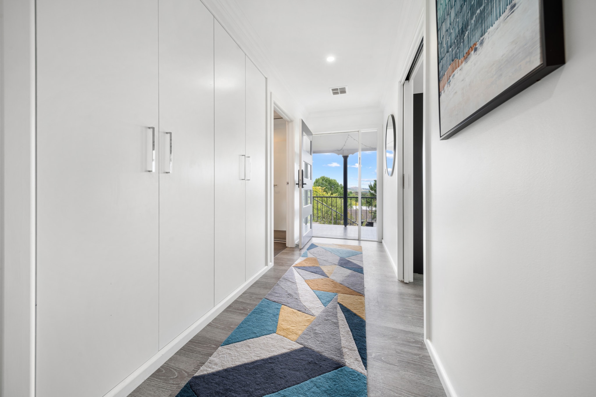 Bed Linen, Desk, Hot Water, Internet Access DSL, Wardrobe, Kitchen(stove, electric kettle, toaster, coffee machine, oven, microwave, dishwasher, fridge), bedroom(Queen Bed), bedroom(double bed), bedroom(double bed), bedroom(double bed), bathroom, bathroom, First Aid, Indoor play area, Play area, TV, tumble dryer, washing machine, balcony or terrace, heating, air conditioning, iron, hairdryer, Towels/Sheets (Incl.), shampoo, body soap, Essentials, dishes and cutlery, Dedicated workspace, Conditioner, Long term stays allowed, Room-darkening shades, Shower gel, Wine glasses