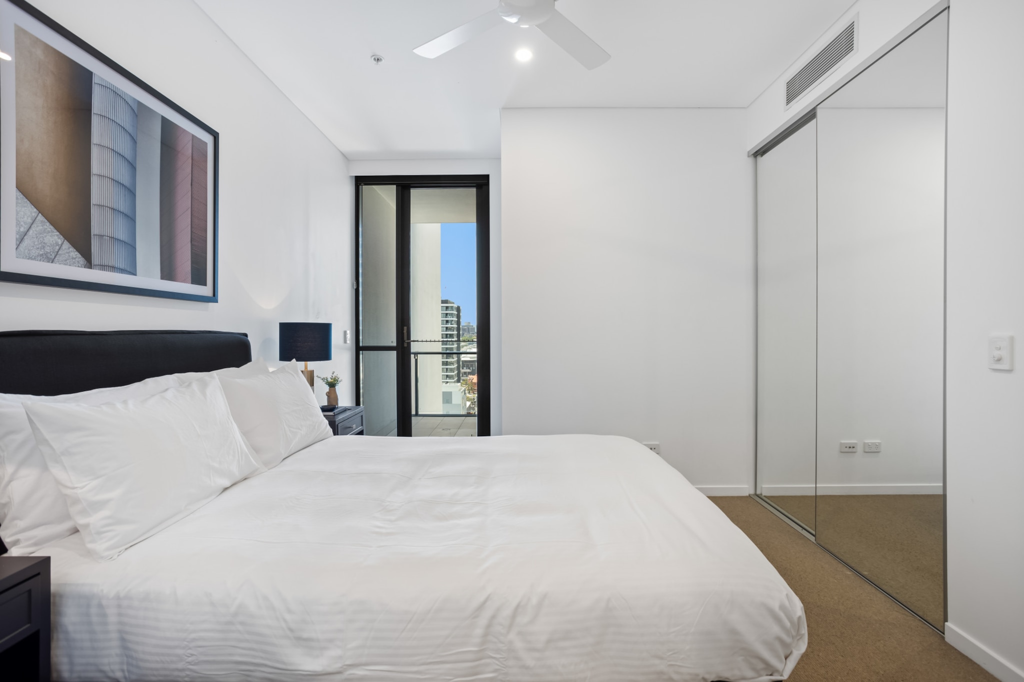 Riverside 2-Bed by Brisbane's Landmarks