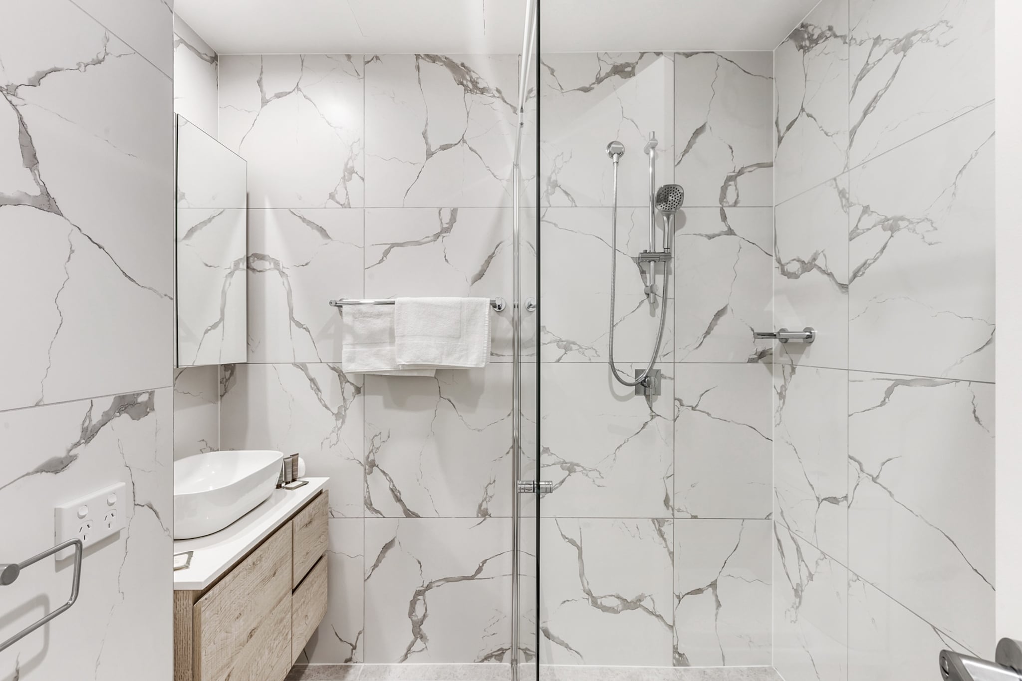 3-Bed Apartment in Beautiful Kiama with Study Nook