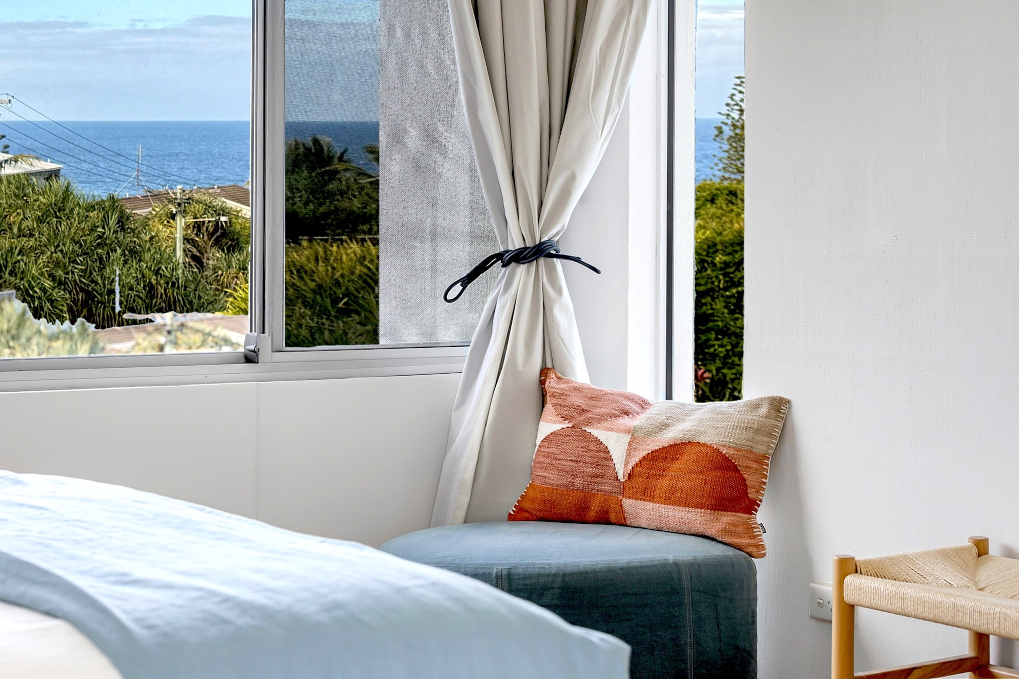 Hot Water, Internet Access DSL, Wardrobe, Kitchen(stove, electric kettle, toaster, coffee machine, oven, microwave, dishwasher, fridge, dishes and cutlery, Wine glasses), bedroom(Bed Linen, Room-darkening shades, Queen Bed), bedroom(2x single bed), bathroom(bath tub, hairdryer, Towels/Sheets (Incl.), shampoo, body soap, Conditioner, Shower gel), First Aid, Beach, Play area, TV, tumble dryer, washing machine, balcony or terrace, heating, air conditioning, swimming pool, private outdoor pool, iron, Essentials, Long term stays allowed, Near Ocean, Sea view