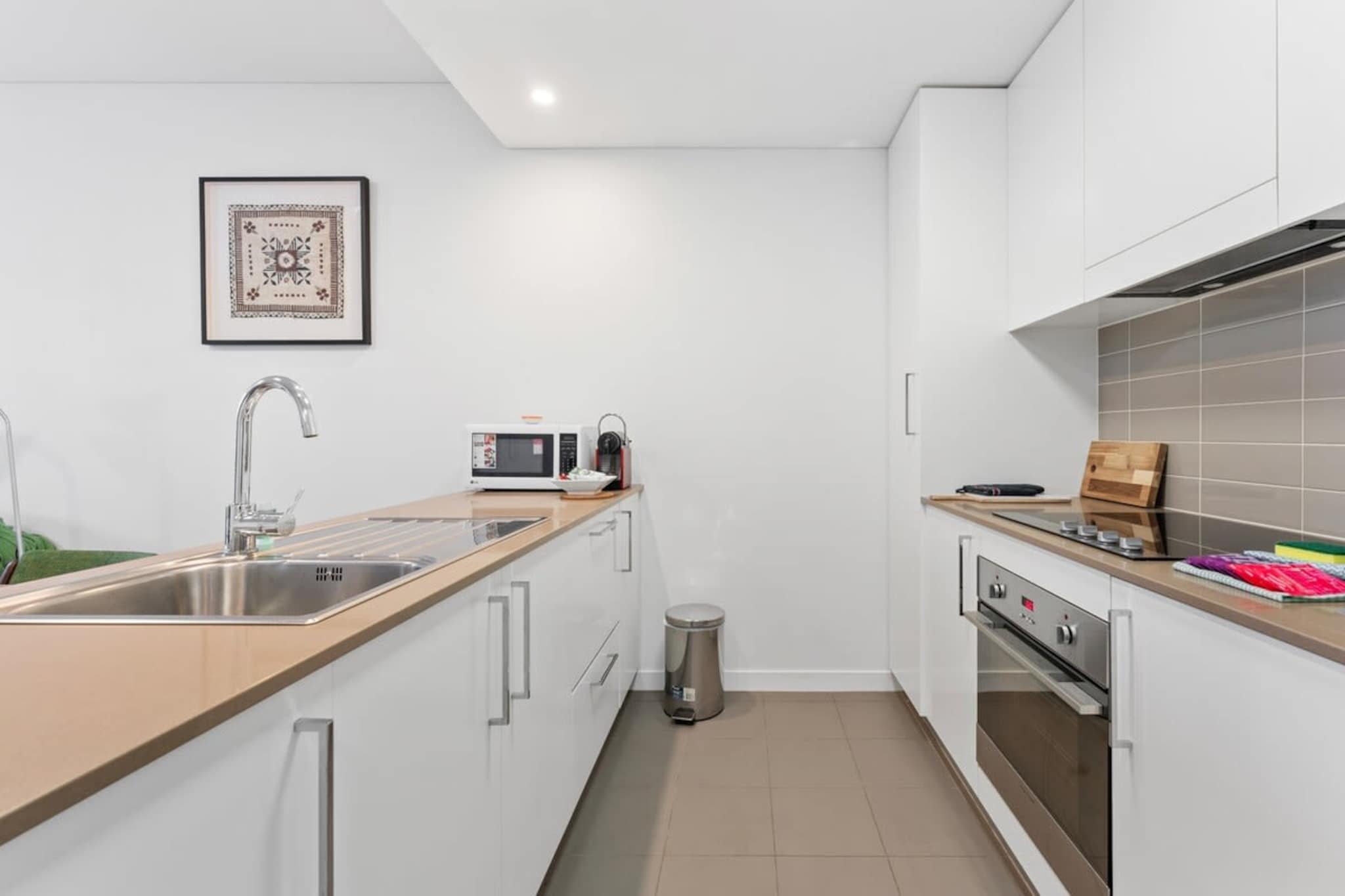 Tranquil 1-Bed Apartment with Courtyard, Pool, BBQ