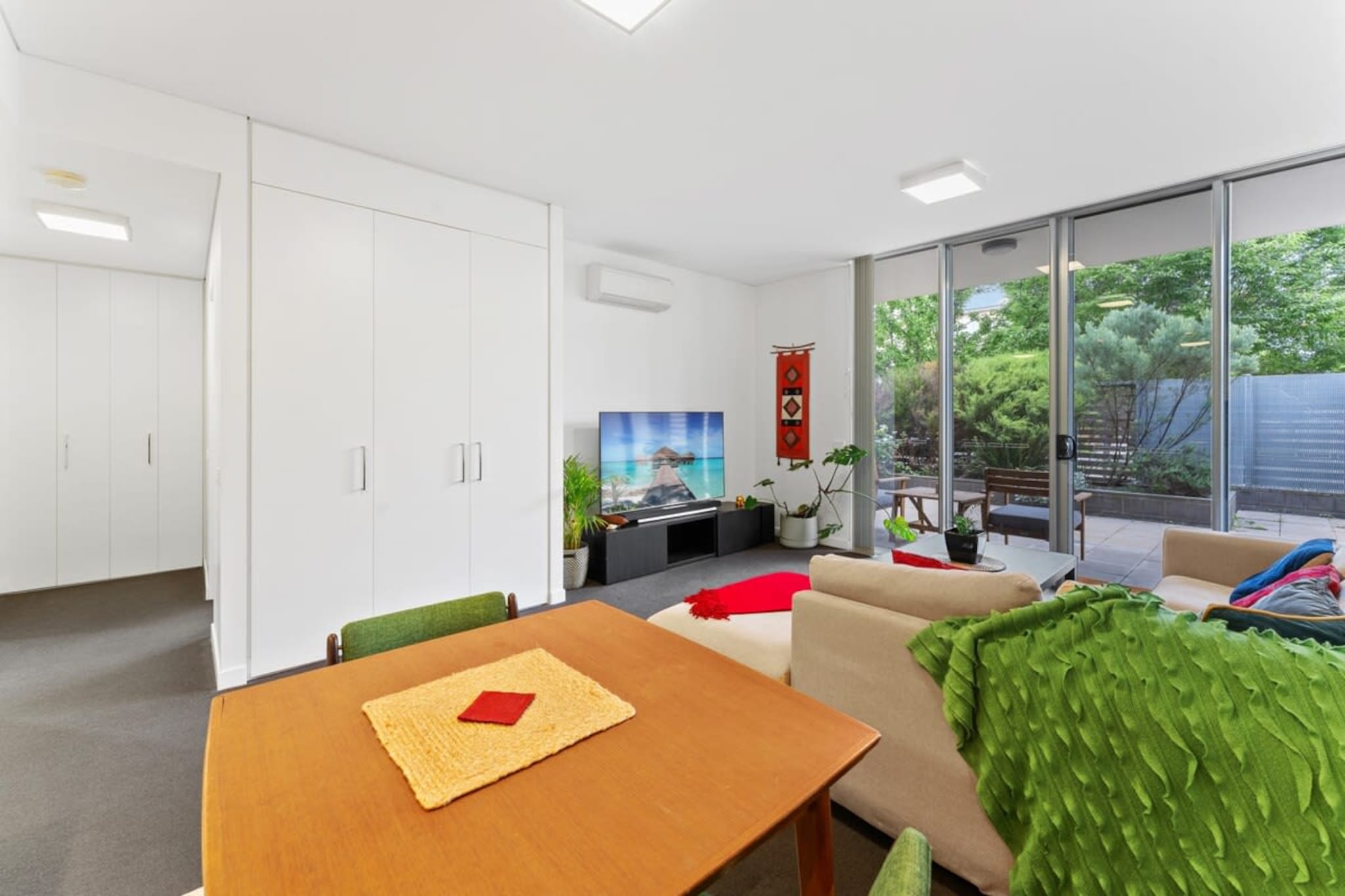 Tranquil 1-Bed Apartment with Courtyard, Pool, BBQ