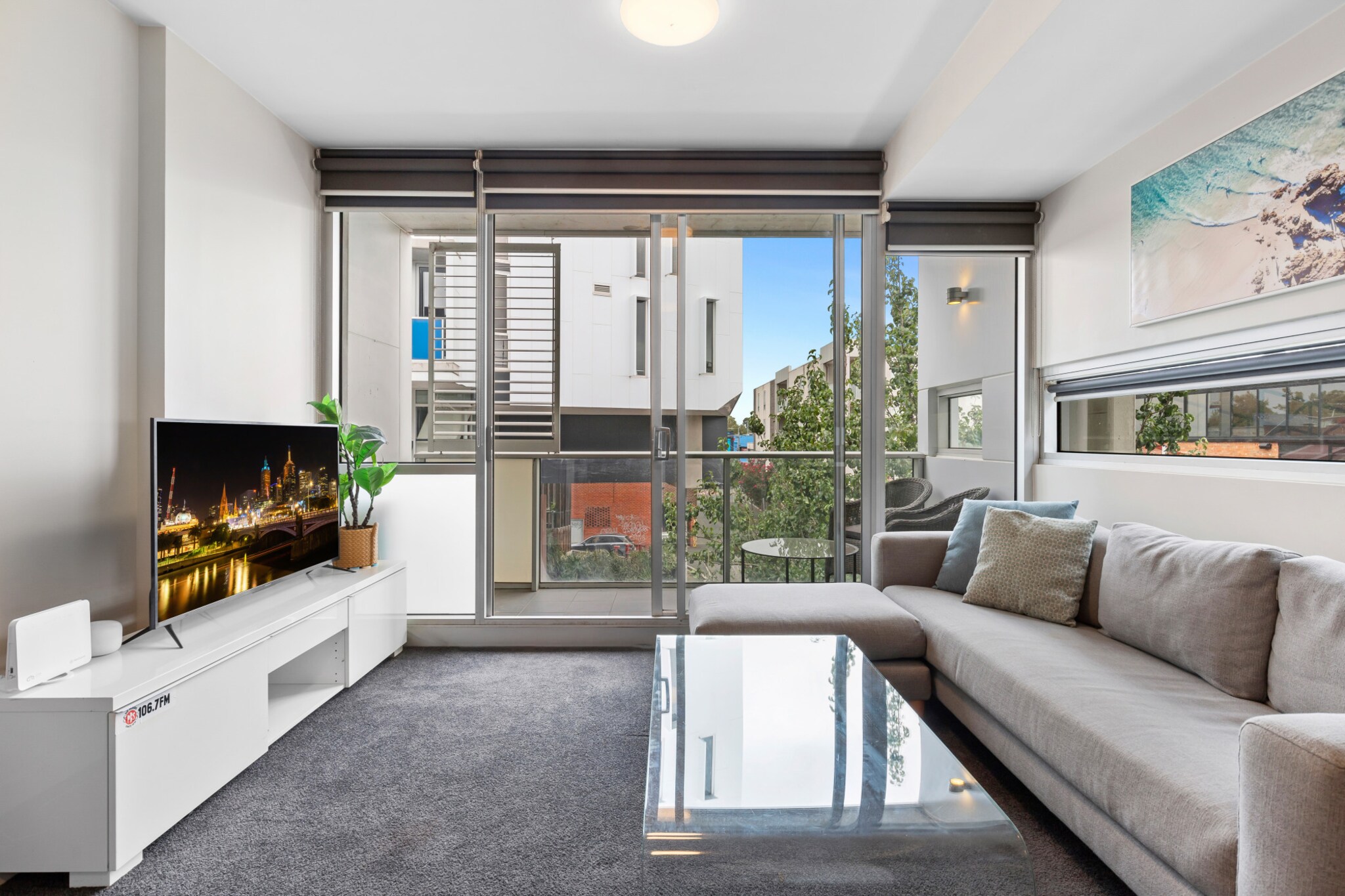 Discover the charm of Fitzroy North in our radiant 1-bedroom apartment, nestled just 500m from Edinburgh Park. This gem is at the heart of Melbourne's vibrant scene—home to eclectic restaurants, cosy pubs, chic wine bars, and pulsating live music. Styled with sleek furnishings for a comfortable stay, it's your perfect Melbourne escape. With easy tram access to the CBD and self-check-in, it promises convenience and unforgettable experiences.