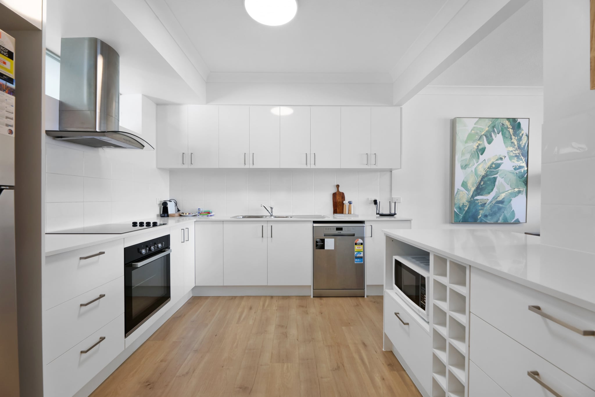 Bed Linen, Elevator, Hot Water, Internet Access DSL, Wardrobe, Living room(TV, seating area), Kitchen(dining table, stove, electric kettle, toaster, coffee machine, oven, microwave, dishwasher, fridge, dishes and cutlery), bedroom(double king size bed), bedroom(2x single bed), bathroom(bath tub, shower, washbasin, toilet, hairdryer, Towels incl., shampoo, body soap, Essentials), bathroom(shower, washbasin, toilet, hairdryer, Towels incl., shampoo, body soap, Essentials), First Aid, Beach, Play area, tumble dryer, cot, washing machine, balcony or terrace, heating, air conditioning, swimming pool, private outdoor pool, iron, Long term stays allowed, Near Ocean, Room-darkening shades, Sea view, Wine glasses