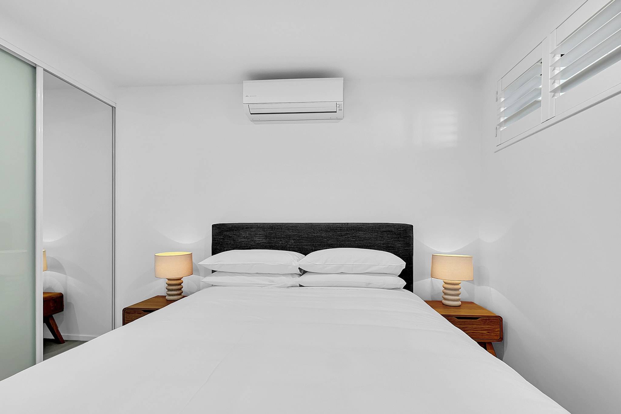 Modern 1-Bedroom Apt with Sweeping Water Views