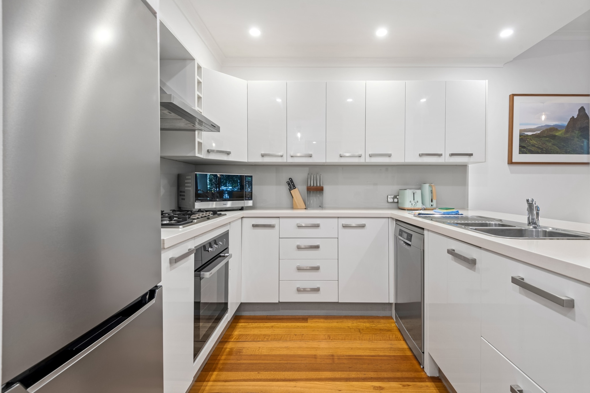 Perfect 2-Bed Inner-City Home with Pool & BBQ Area