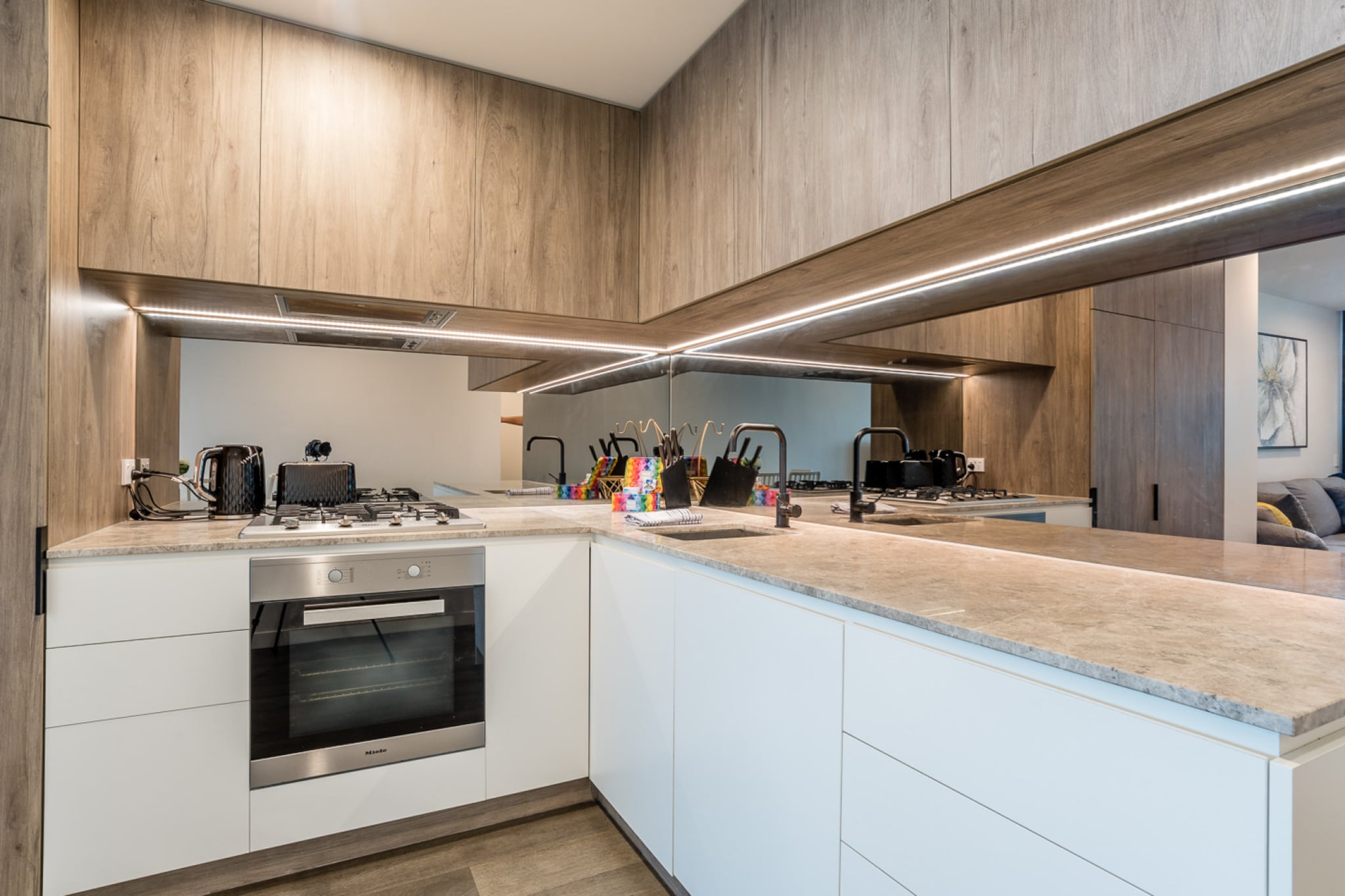 Impeccable 2-Bed with Pool & Outdoor Dining