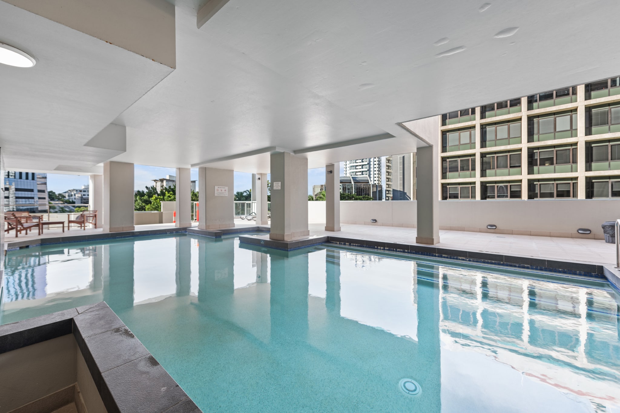 Prime City Residence with Pool, Gym and Parking