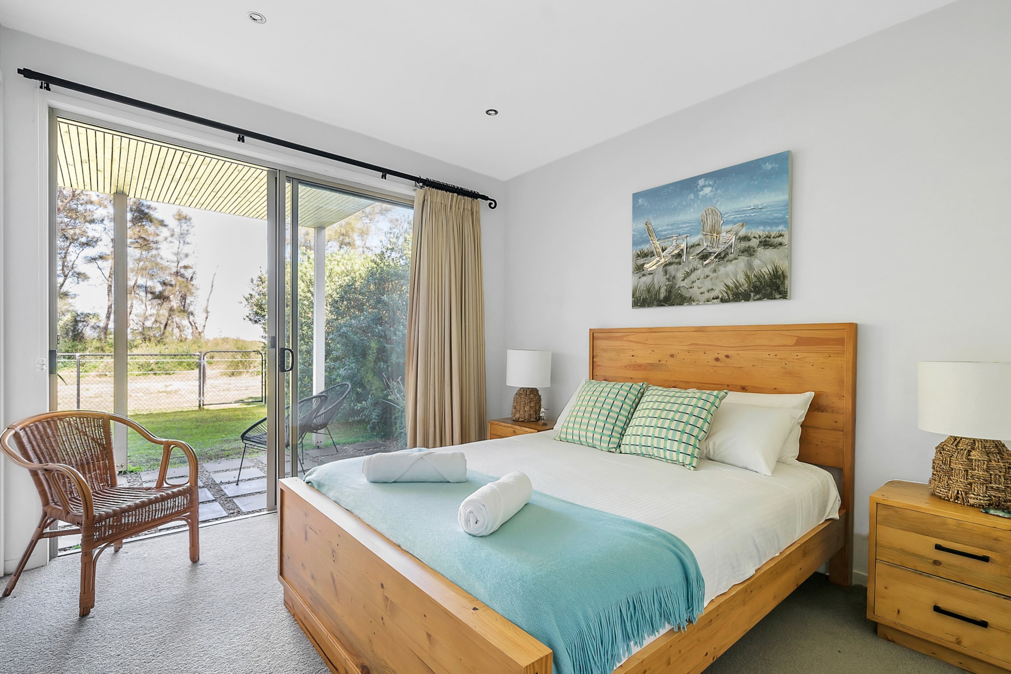 3-Bed Seaside Serenity Escape at Long Beach