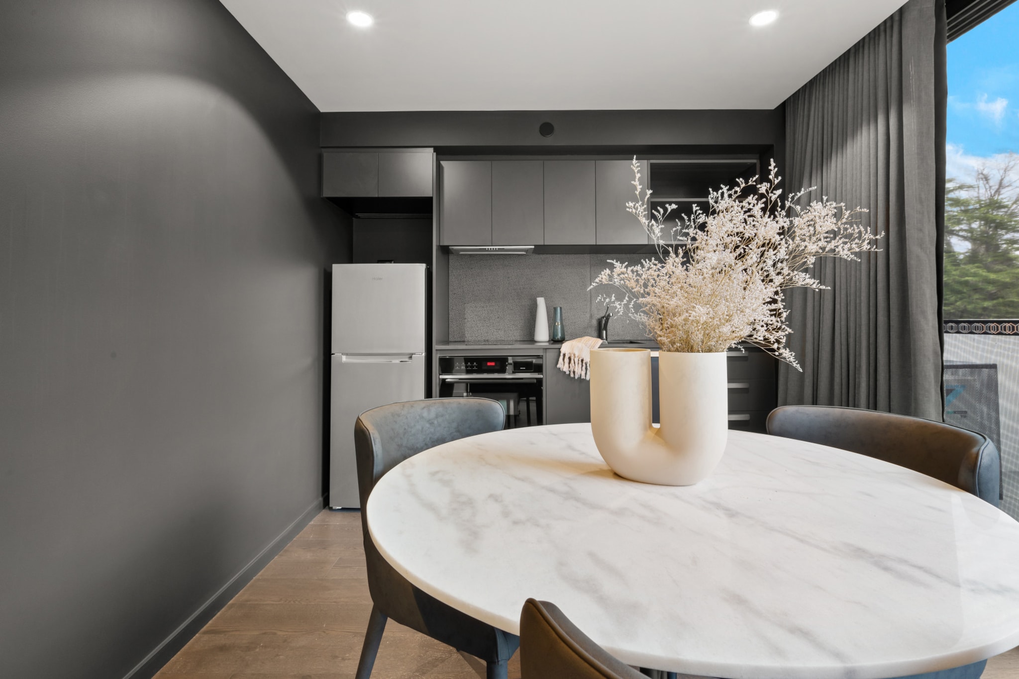 Immaculate Braddon Studio with Accessible Bathroom