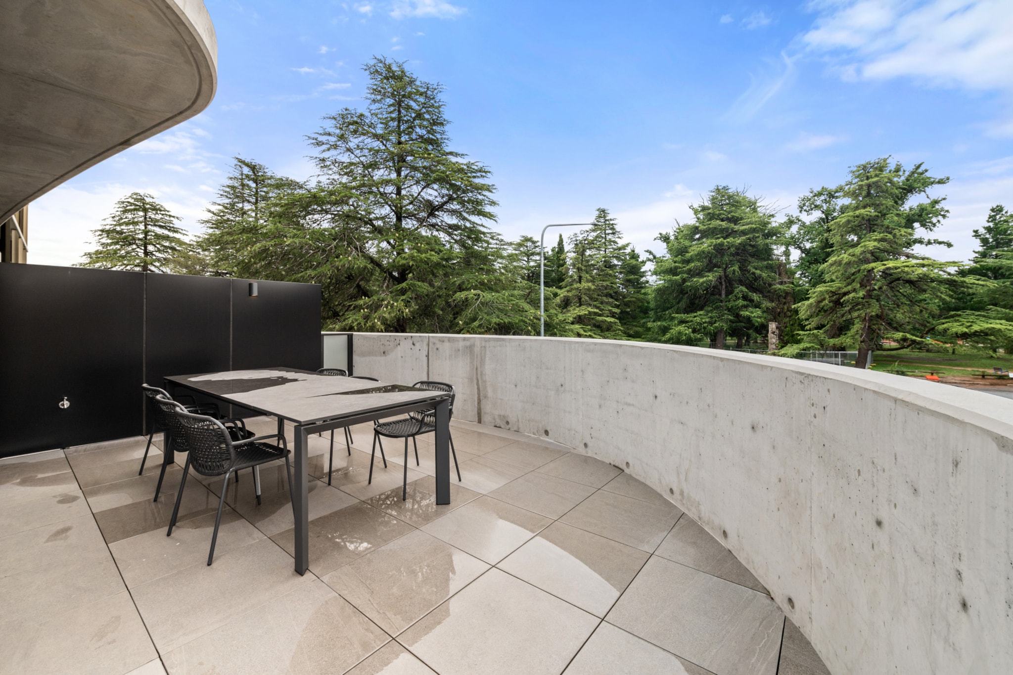 Bed Linen, Elevator, Hot Water, Internet Access DSL, Wardrobe, Living room(TV), Kitchen(stove, electric kettle, toaster, coffee machine, oven, microwave, dishwasher, fridge), First Aid, balcony or terrace, heating, air conditioning, iron, hairdryer, Towels/Sheets (Incl.), shampoo, body soap, Essentials, dishes and cutlery, Conditioner, Long term stays allowed, Room-darkening shades, Shower gel, Wine glasses