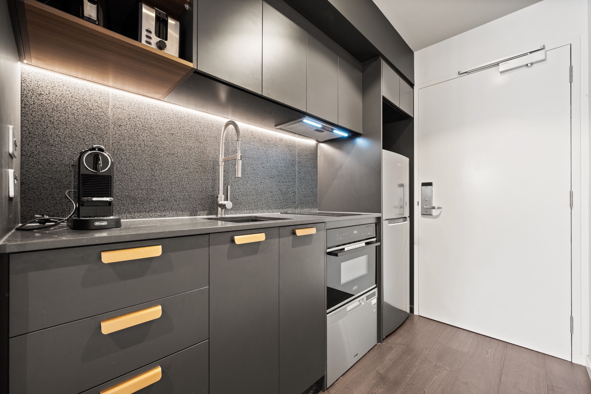 Convenient Braddon Studio with Parking