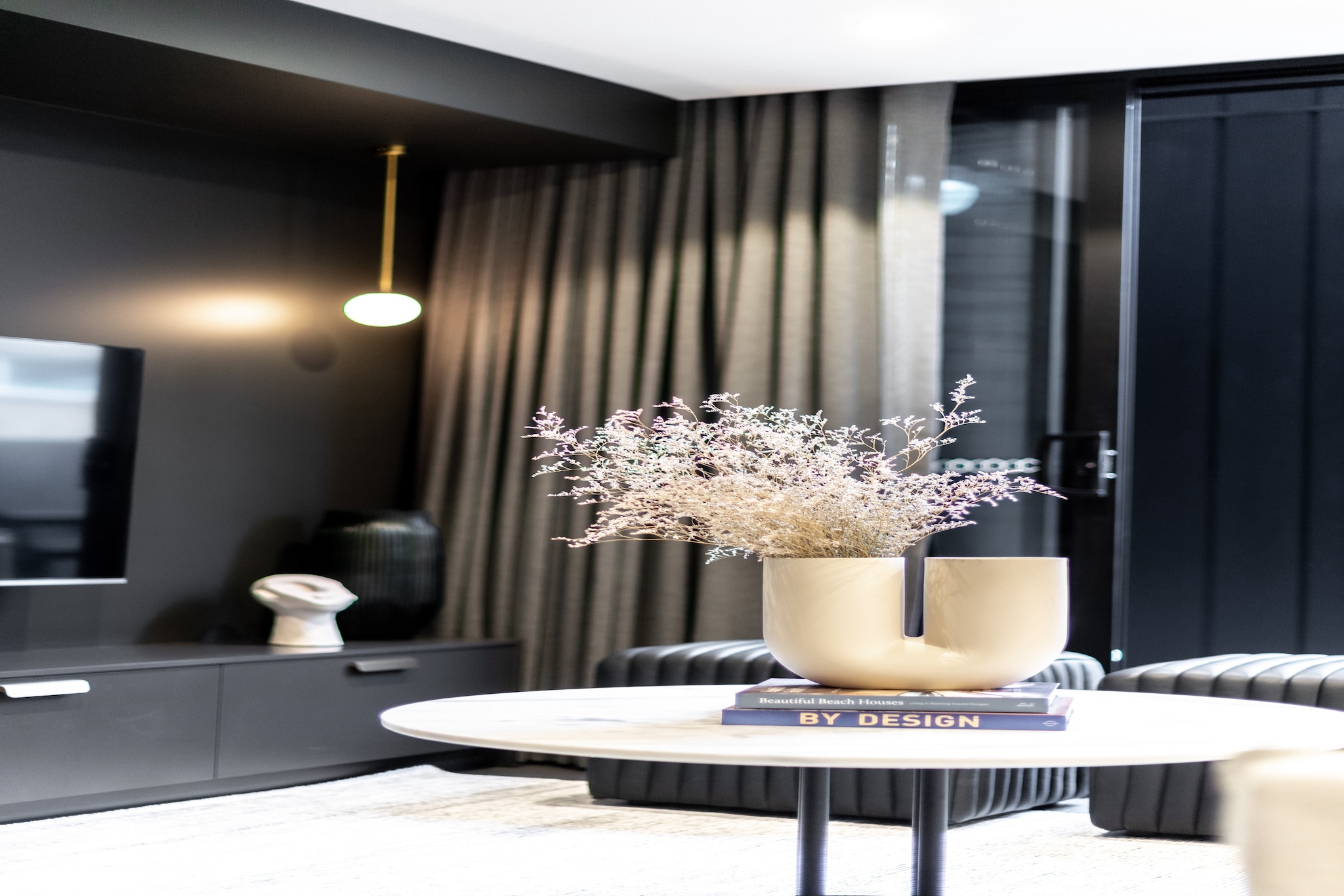 Bed Linen, Elevator, Hot Water, Internet Access DSL, Wardrobe, Kitchen(stove, electric kettle, toaster, coffee machine, oven, microwave, dishwasher, fridge, dishes and cutlery), Living/bed room(double king size bed, TV, seating area, air conditioning), bathroom(shower, washbasin, toilet, hairdryer, Towels/Sheets (Incl.), shampoo, Essentials, Shower gel), First Aid, balcony or terrace, heating, iron, Long term stays allowed, Room-darkening shades, Wine glasses