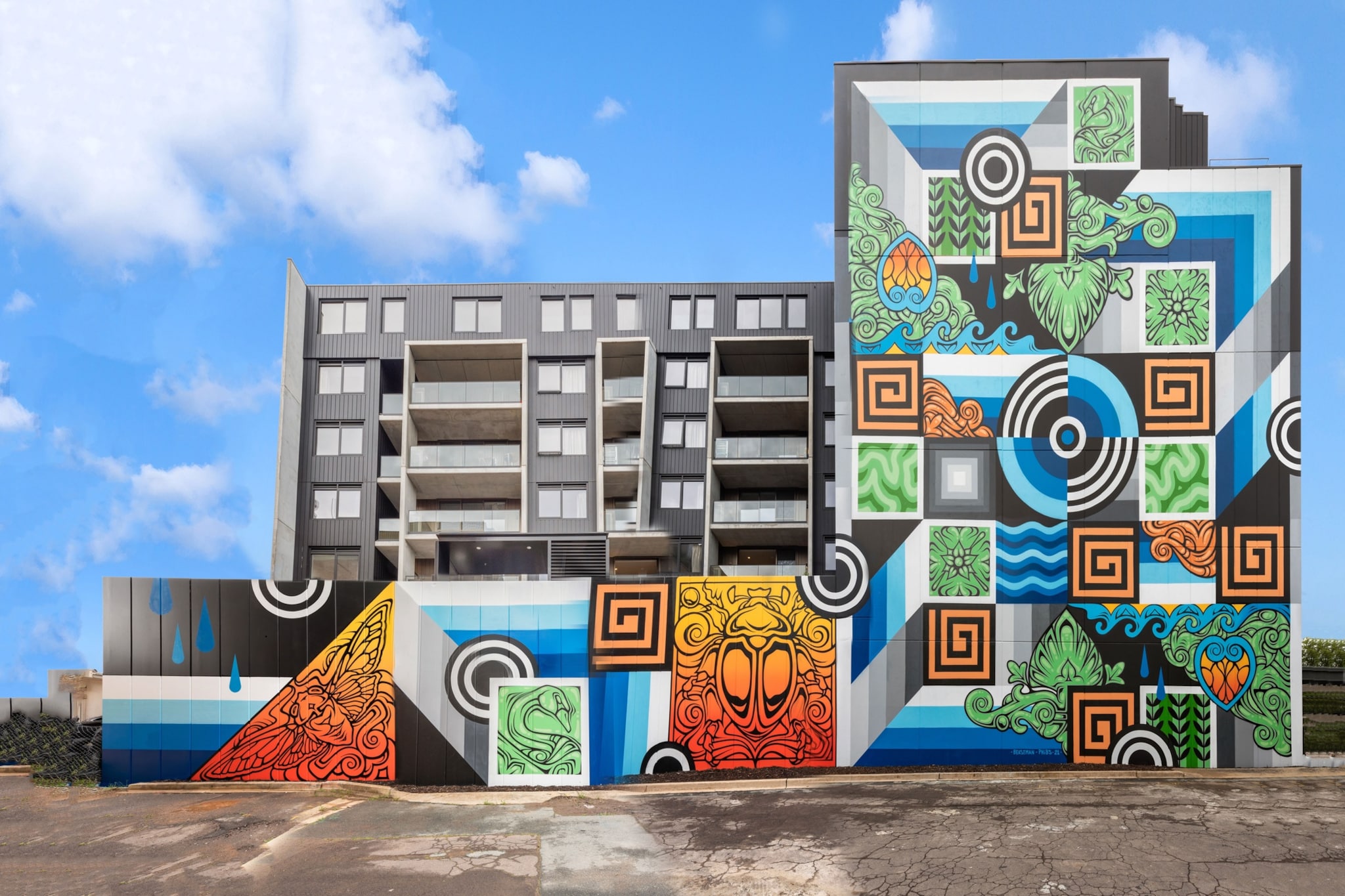 This immaculate studio, designed for both elegance and comfort, is ideal for ACT visitors, whether for business or leisure. The luminous interiors with large windows create a welcoming and modern atmosphere. Parks, excellent dining, and public transport are all within easy reach. With amenities such as air conditioning, onsite parking, and a location just 7 minutes from the CBD, this accommodation is perfect for your stay in the ACT.
The space
This exquisitely designed king-sized studio apartment combines comfort, elegance, and functionality, featuring a chic, compact kitchen and a spotless, modern bathroom. The bright, spacious layout includes large sliding doors opening to a communal balcony with a BBQ area, dining space, and stunning views. Ideally located, the apartment offers easy access to parks, top-notch restaurants, shops, and public transport. Additional conveniences include air conditioning, laundry facilities, and onsite parking. With self-check-in available, guests can enjoy a seamless and enjoyable stay from beginning to end in this pristine property.
Living Space
- Couch sits 2 people
- TV with free air channels & streaming available (guests to use own credentials)
Kitchen & Dining Area
- Fully equipped with cookware, utensils and cutlery
- Oven and induction stovetop
Bathroom & Laundry
- Paid communal laundry facilities available
- Travel essentials, towels and hairdryer provided
Amenity Notes
- Split A/C (heating + cooling)
- Wi-Fi available
- No Parking
- Amenity access: access to a communal balcony with a BBQ area, dining area, and views (level 1)
Local area description
Braddon is a trendy and vibrant suburb located in the heart of Canberra. Renowned for its eclectic atmosphere, Braddon has undergone significant urban revitalisation in recent years, transforming into a hip and cosmopolitan area. Known for its diverse range of cafes, restaurants, boutiques, and art spaces, Braddon attracts a young and dynamic demographic. The suburb's streets are lined with contemporary apartment buildings, historic cottages, and modern developments, creating a unique urban landscape. Its central location, just north of the Canberra city centre, makes it a popular choice with a lively blend of cultural experiences, culinary delights, and a thriving community spirit.