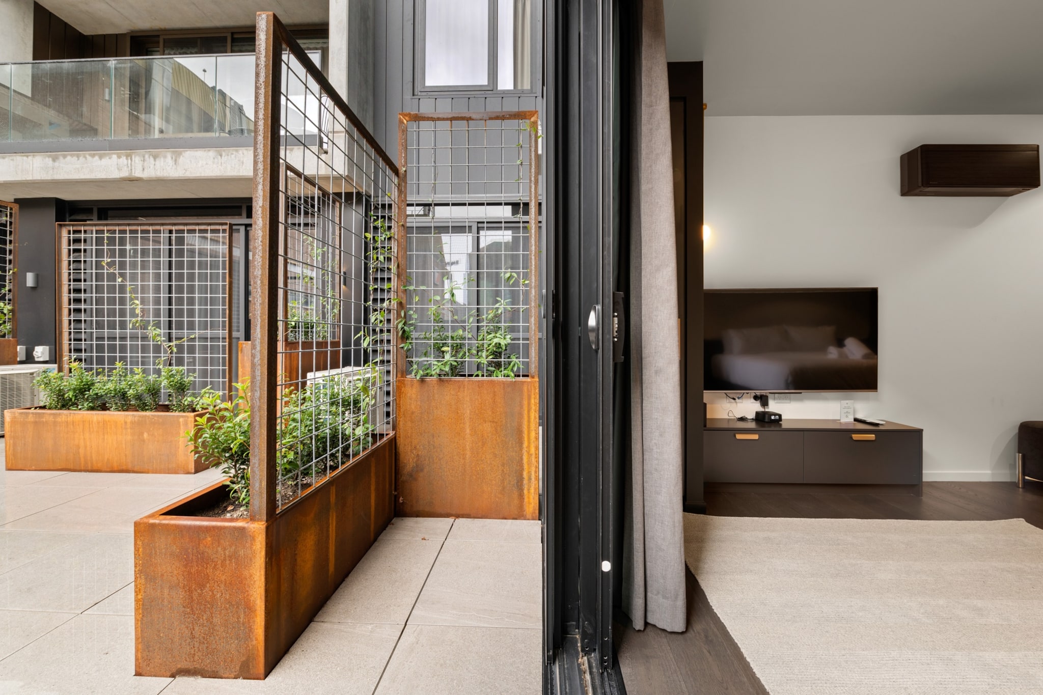 Elevator, Hot Water, Internet Access DSL, Wardrobe, Kitchen(stove, electric kettle, toaster, coffee machine, microwave, dishwasher, fridge, dishes and cutlery, Wine glasses), bedroom(Bed Linen, double king size bed, Room-darkening shades), bathroom(hairdryer, Towels/Sheets (Incl.), shampoo, body soap, Conditioner, Shower gel), First Aid, TV, balcony or terrace, heating, air conditioning, iron, Essentials, Long term stays allowed