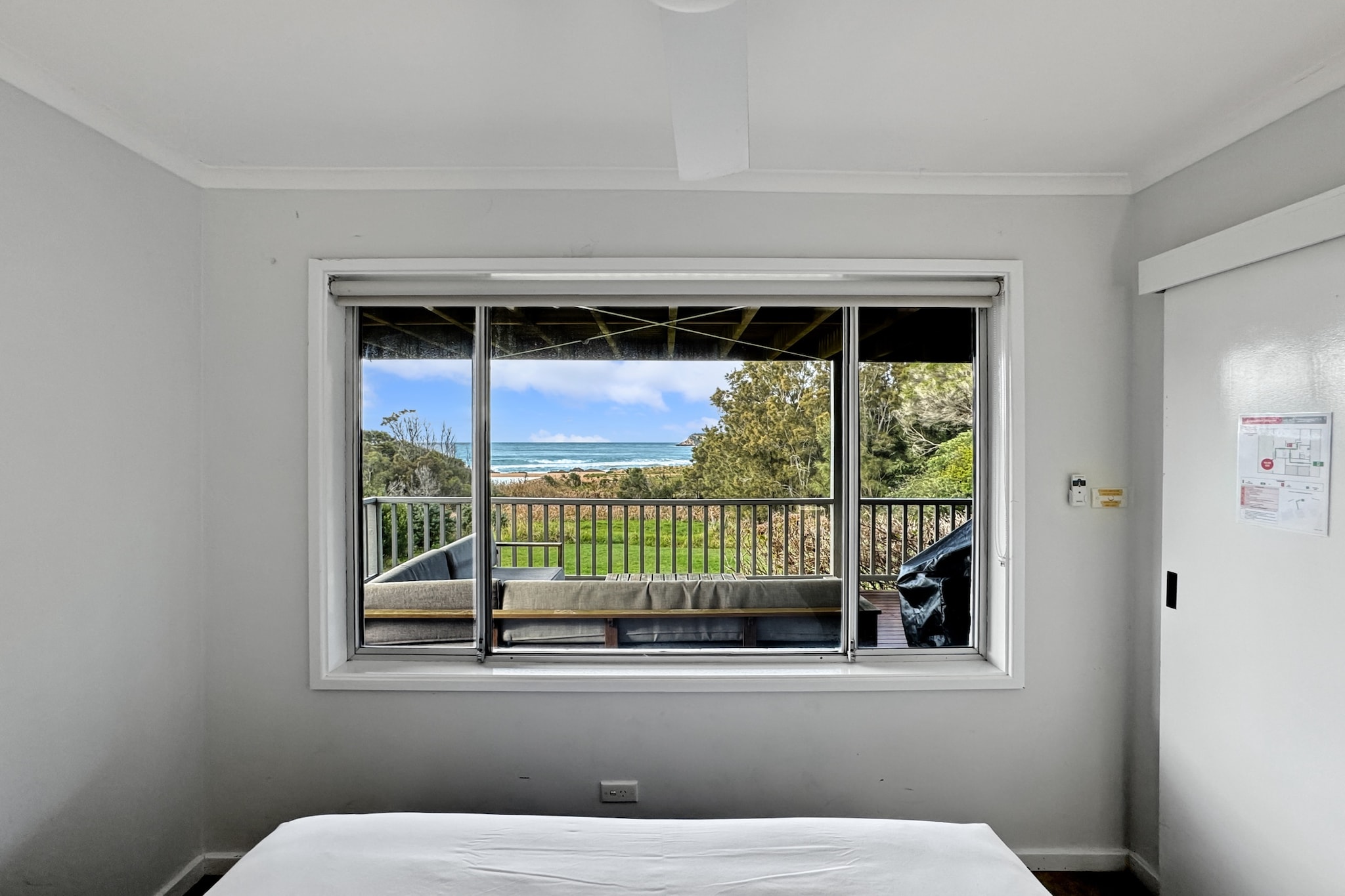 Oceanfront 4-Bed Haven with BBQ & Alfresco Dining