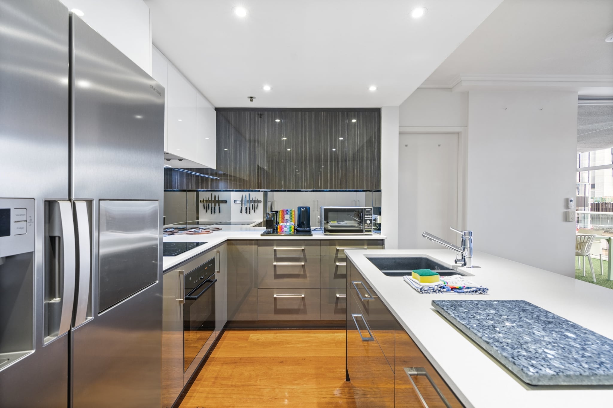 2-Bed Brisbane City Pad with Pool & Gym