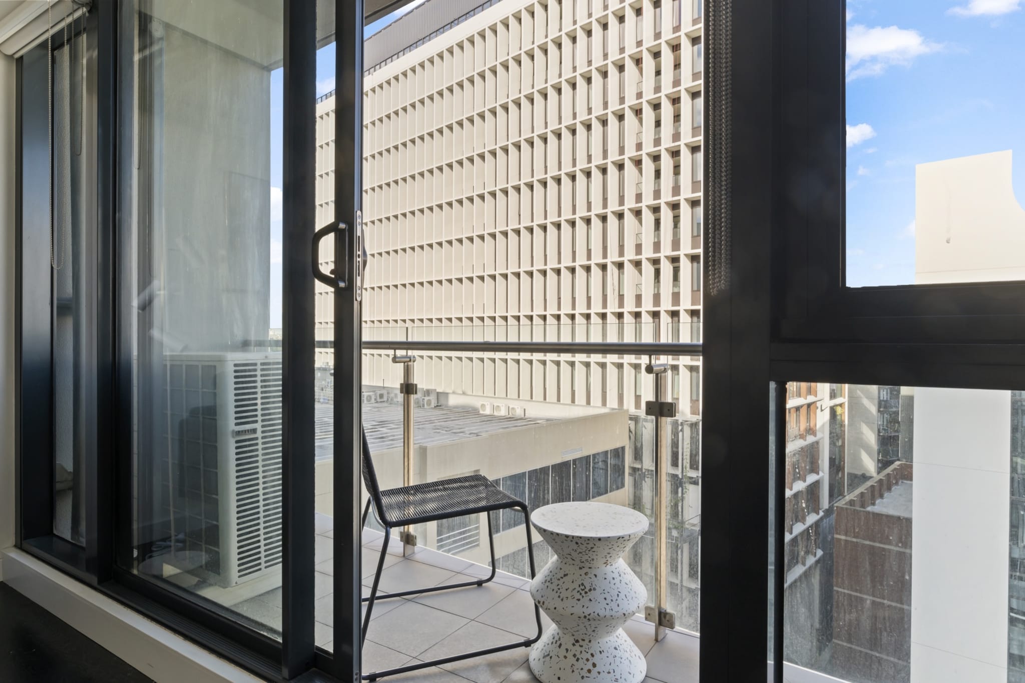 Modern 1-Bed Apartment Close to Attractions