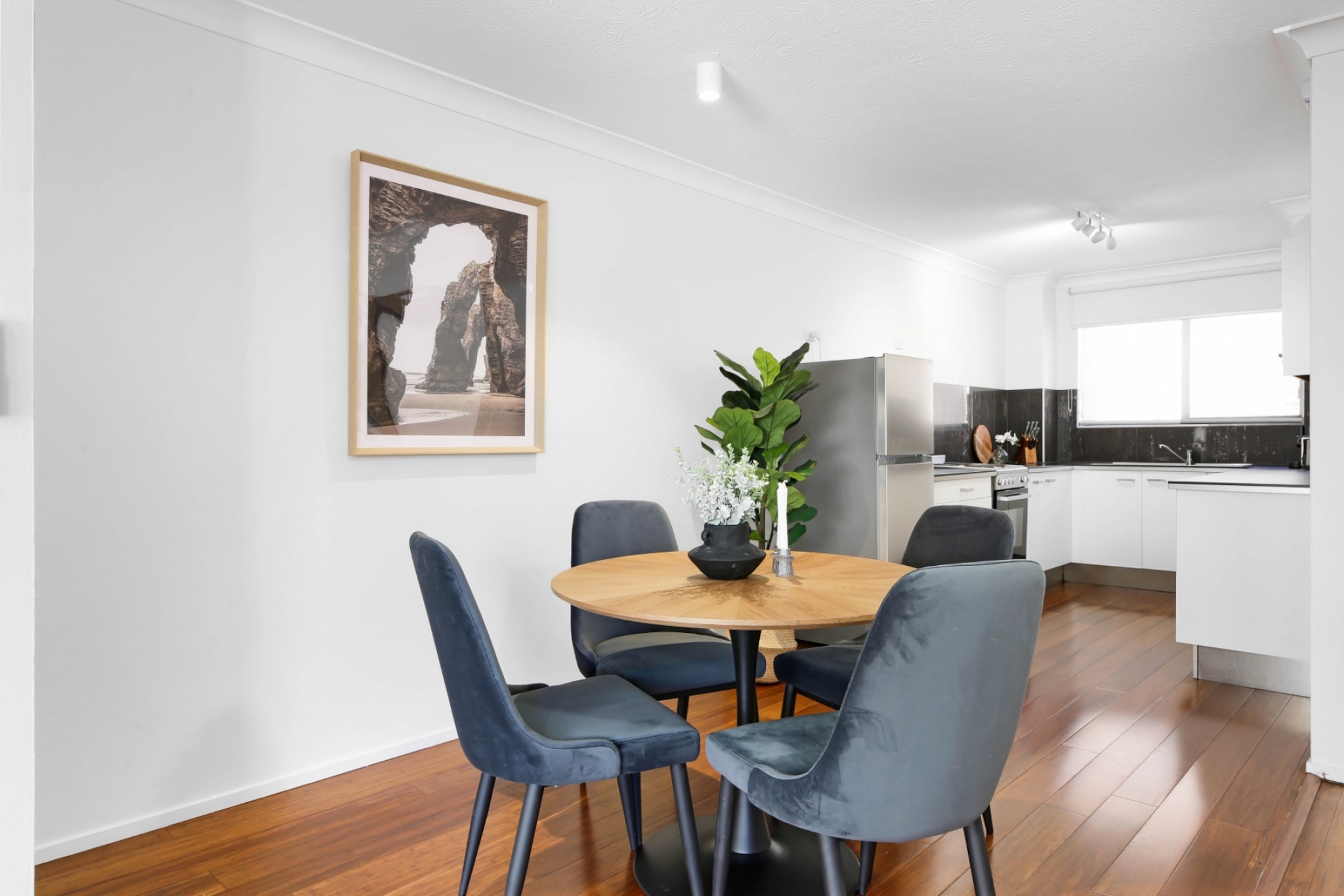 Bed Linen, Fan, Hot Water, Internet Access DSL, Wardrobe, Living room(TV, seating area), Kitchen(dining table, stove, electric kettle, toaster, coffee machine, oven, microwave, fridge, freezer, dishes and cutlery, Coffee), bedroom(double king size bed), bedroom(Queen Bed), bathroom(shower, washbasin, toilet, hairdryer, Towels/Sheets (Incl.), shampoo, body soap, Essentials, Conditioner, Shower gel), First Aid, Beach, Play area, tumble dryer, cot, washing machine, balcony or terrace, iron, Carbon monoxide detector, Long term stays allowed, Near Ocean, Room-darkening shades, Wine glasses