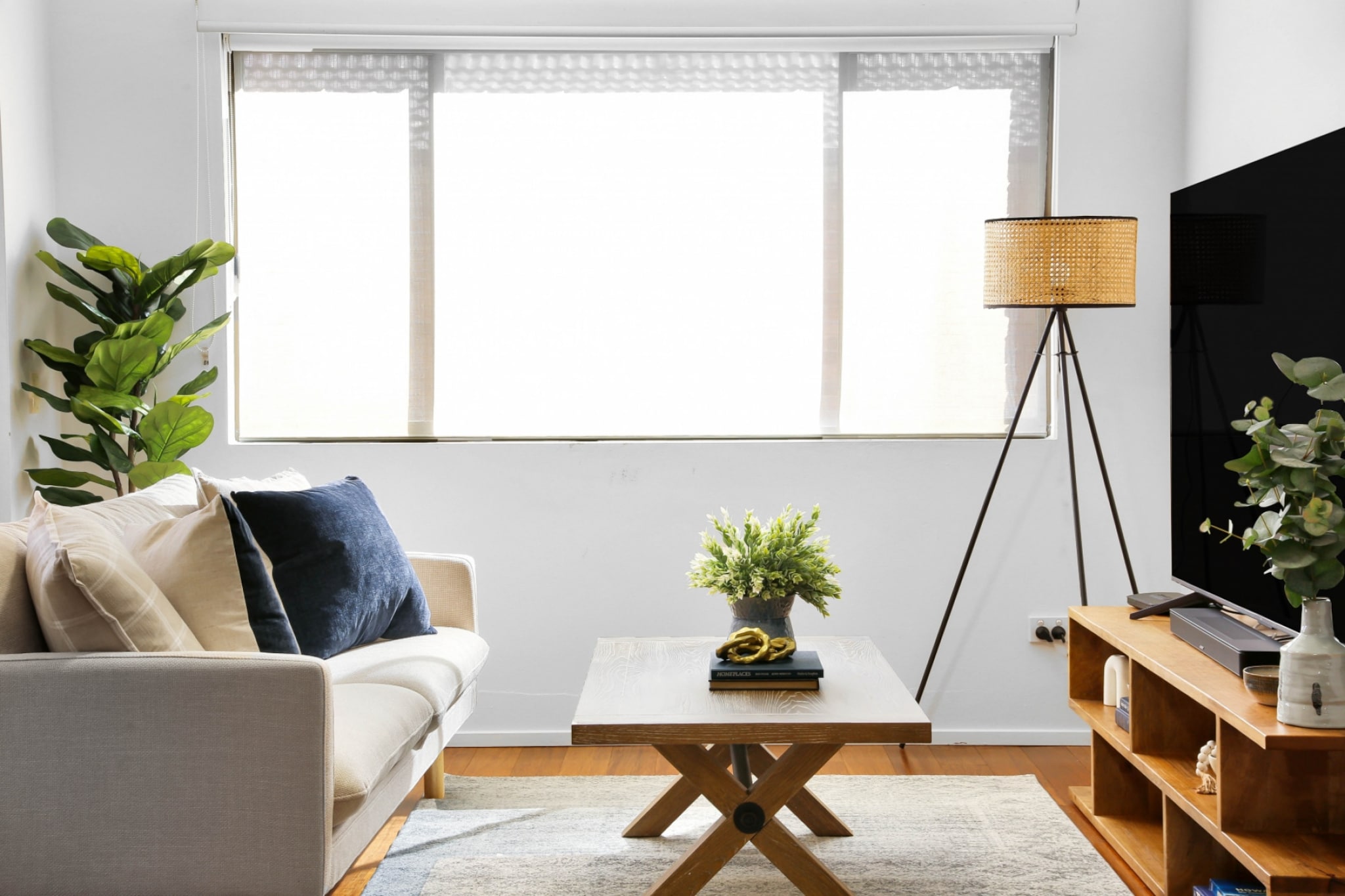 Coastal 2-Bed with Balcony, 200m from Beach