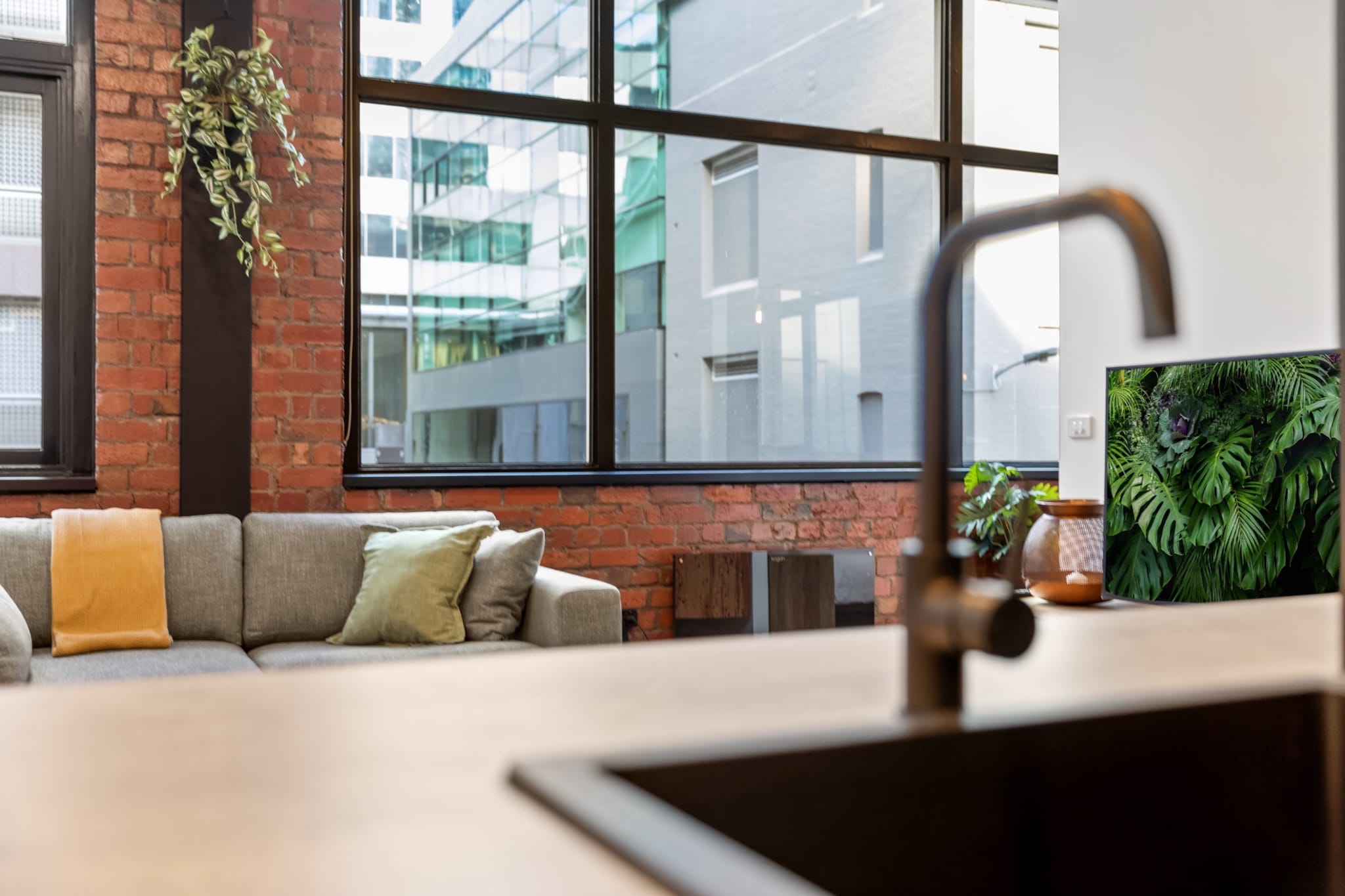 1-Bed Warehouse Conversion in Melbourne CBD