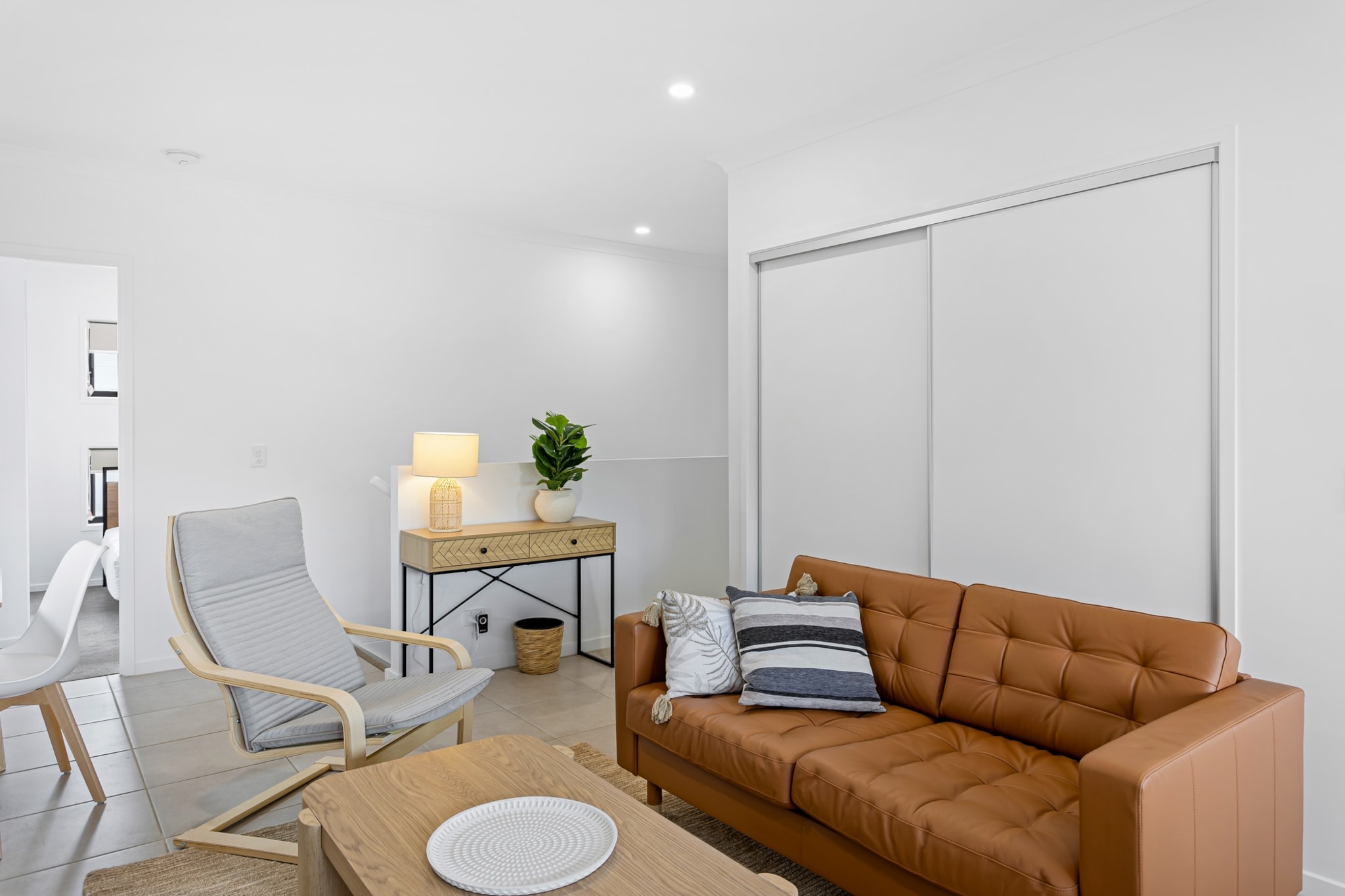 Bed Linen, Desk, Hot Water, Internet Access DSL, Wardrobe, Living room(TV, seating area), Kitchen(stove, electric kettle, toaster, coffee machine, oven, microwave, dishwasher, fridge, dishes and cutlery), bedroom(Queen Bed), bedroom(Queen Bed), bedroom(2x single bed), bathroom(shower, washbasin, toilet, hairdryer, Towels incl., Essentials), bathroom(shower, washbasin, toilet, hairdryer, Towels incl., Essentials), First Aid, Play area, tumble dryer, cot, washing machine, balcony or terrace, heating, air conditioning, iron, Dedicated workspace, Room-darkening shades, Wine glasses