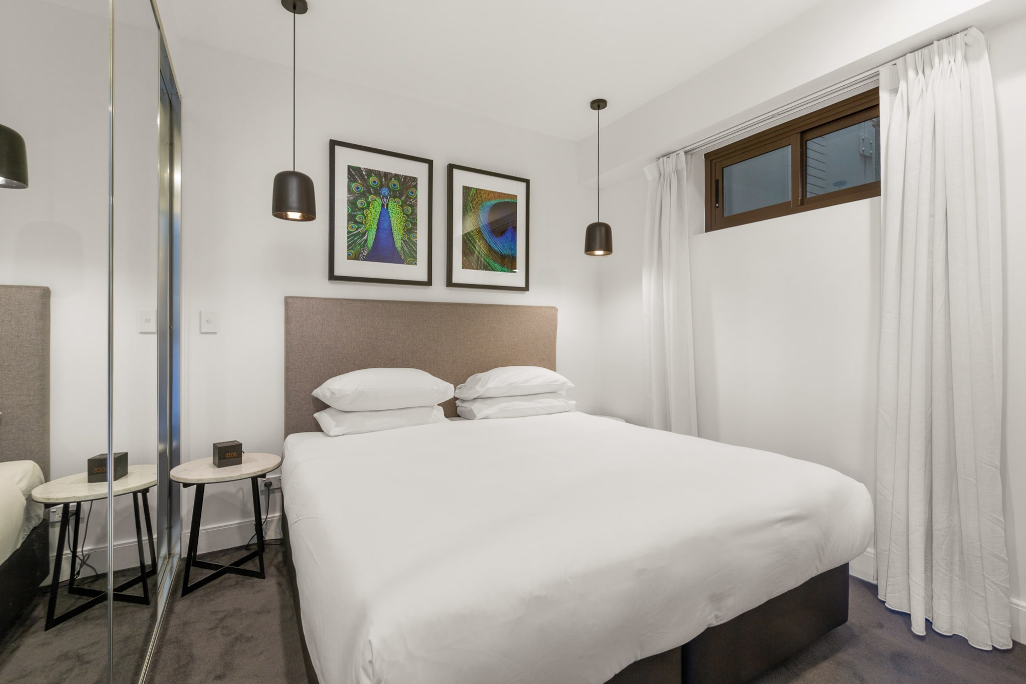 Bed Linen, Elevator, Hot Water, Internet Access DSL, Wardrobe, Living room(TV), Kitchen(stove, electric kettle, toaster, coffee machine, oven, microwave, dishwasher, fridge), bedroom(double king size bed), bathroom, First Aid, tumble dryer, washing machine, balcony or terrace, heating, air conditioning, iron, hairdryer, Towels/Sheets (Incl.), shampoo, body soap, Essentials, dishes and cutlery, Carbon monoxide detector, Conditioner, Long term stays allowed, Room-darkening shades, Shower gel, Wine glasses