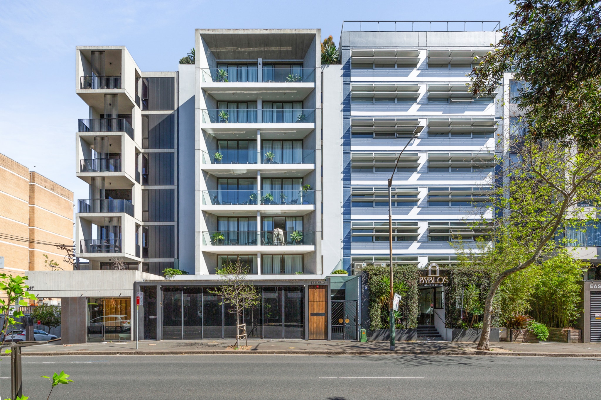 Modern 1-Bed with Balcony in Surry Hills