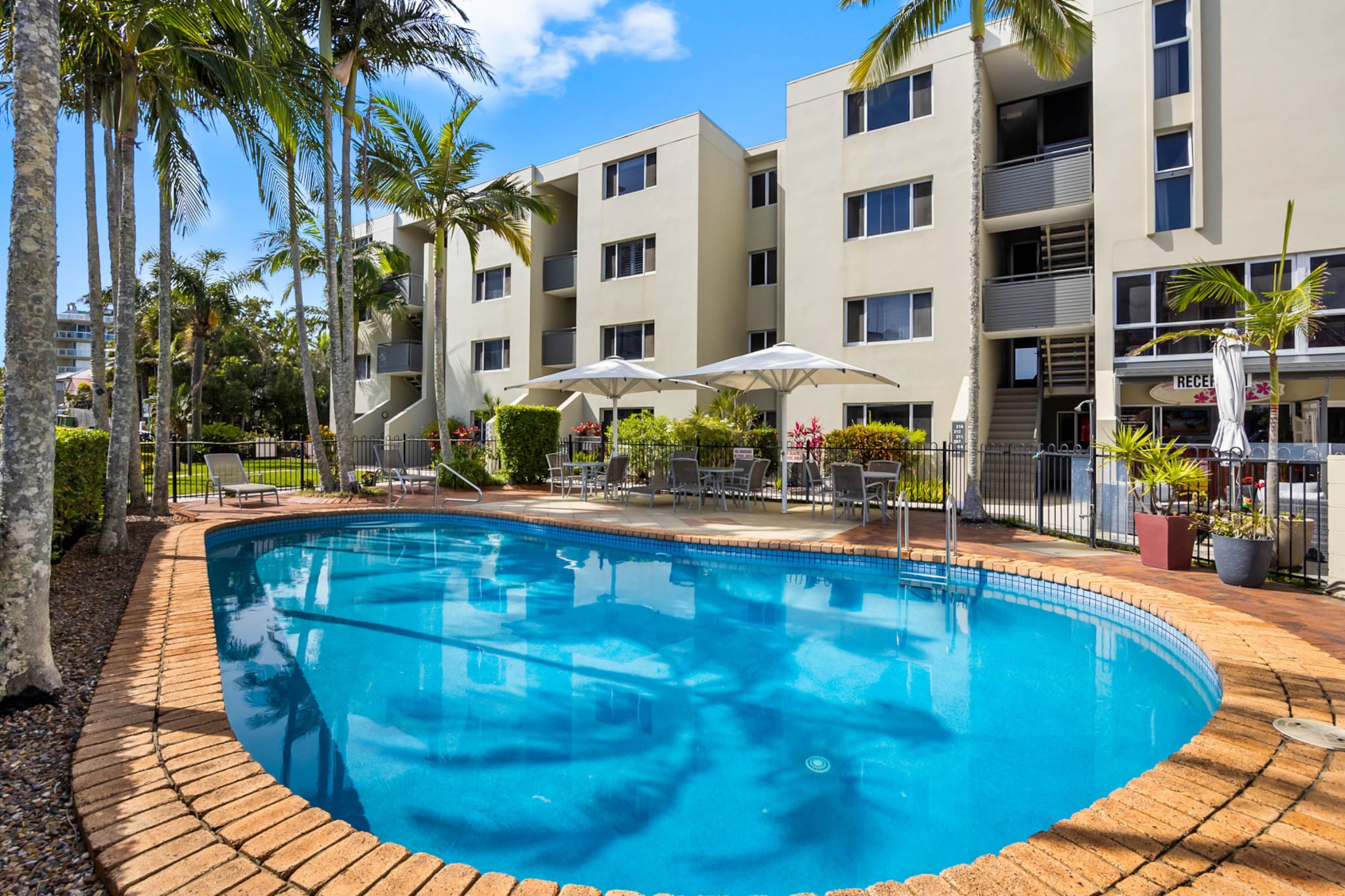 Bed Linen, Hot Water, Internet Access DSL, Wardrobe, Living room(TV, seating area, air conditioning), Kitchen(stove, electric kettle, toaster, oven, microwave, dishwasher, fridge, dishes and cutlery), bedroom(double king size bed, air conditioning), bedroom(Queen Bed), bedroom(2x single bed), bathroom(bath tub, shower, washbasin, toilet, hairdryer, Towels/Sheets (Incl.), shampoo, body soap, Essentials, Conditioner), bathroom(shower, washbasin, toilet, Towels incl., shampoo, body soap, Essentials), First Aid, Beach, Play area, tumble dryer, cot, washing machine, balcony or terrace, heating, swimming pool, private outdoor pool, iron, Long term stays allowed, Near Ocean, Room-darkening shades, Sea view, Shower gel, Wine glasses