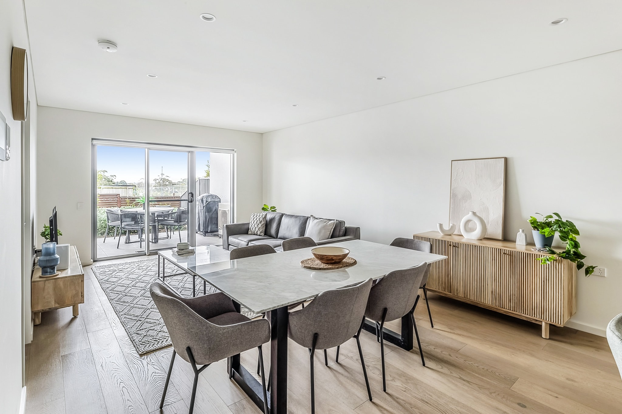 Bed Linen, Hot Water, Internet Access DSL, Wardrobe, Living room(TV), Kitchen(stove, electric kettle, toaster, coffee machine, oven, microwave, dishwasher, fridge), bedroom(double king size bed), bedroom(double bed), bedroom(Queen Bed), bathroom(shower, washbasin, toilet), bathroom(shower, washbasin, toilet), First Aid, Beach, Indoor play area, Play area, tumble dryer, washing machine, balcony or terrace, heating, air conditioning, iron, hairdryer, Towels/Sheets (Incl.), shampoo, body soap, Essentials, dishes and cutlery, Carbon monoxide detector, Conditioner, Long term stays allowed, Near Ocean, Room-darkening shades, Shower gel, Wine glasses