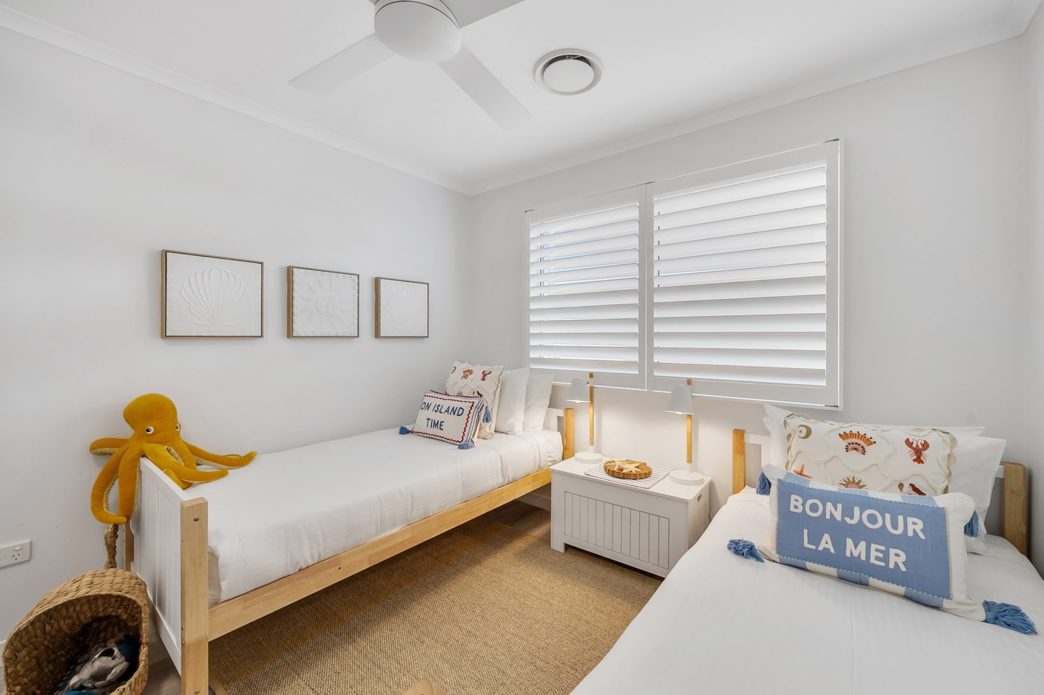 3-Bed Haven with Balcony and BBQ, 5-Min to Beach