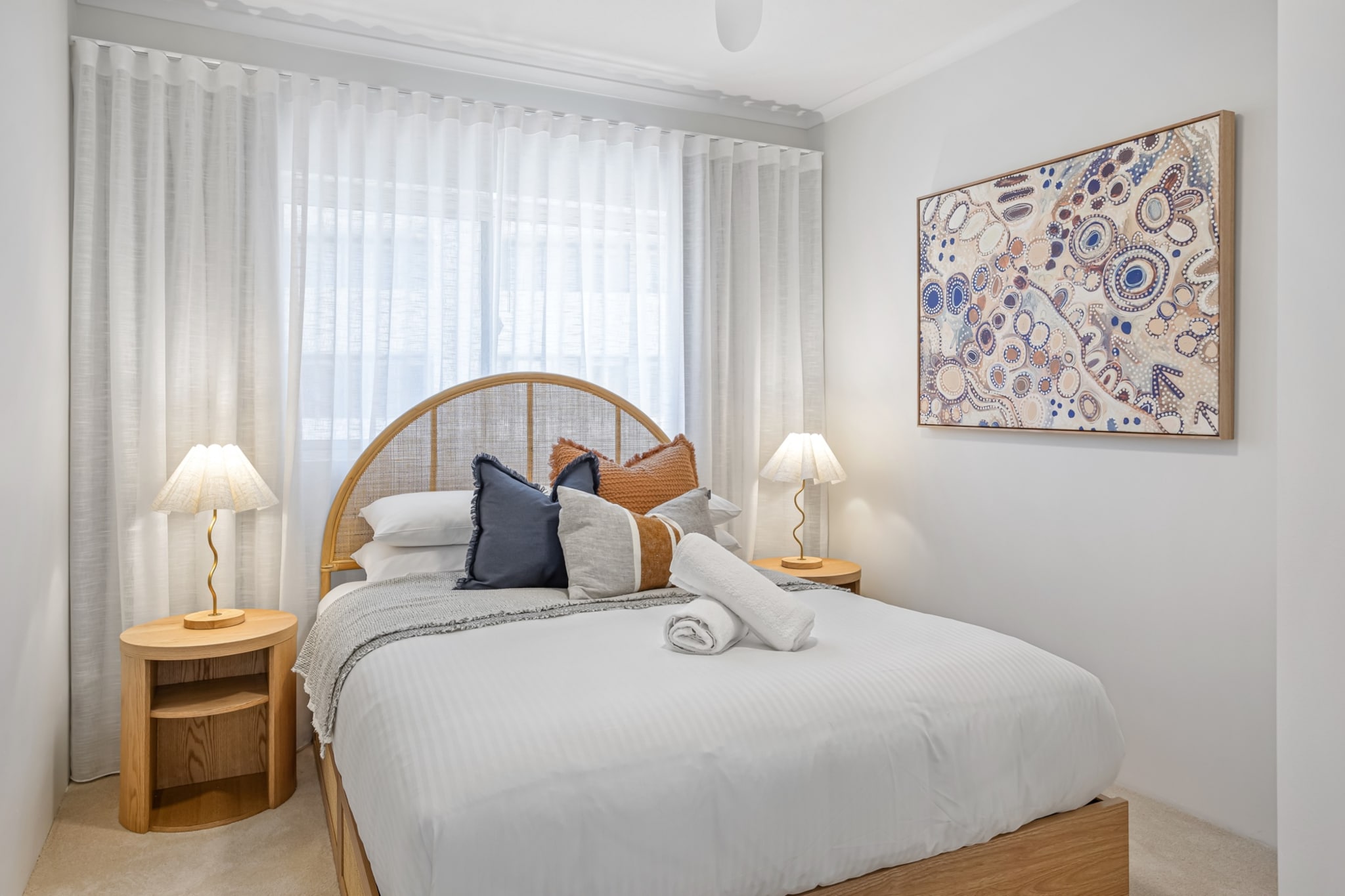 Stylish 3-Bed Apartment in Coastal Redcliffe