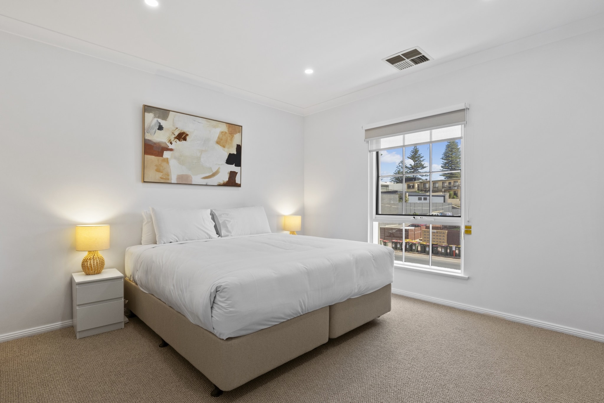 Beachside 3-Bed Retreat with BBQ & Garage