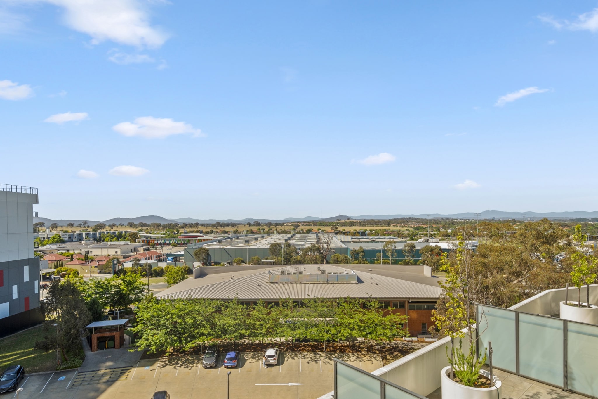 Bed Linen, Elevator, Hot Water, Internet Access DSL, Wardrobe, Kitchen(stove, electric kettle, toaster, coffee machine, oven, microwave, dishwasher, fridge), bedroom(Queen Bed), bedroom(Queen Bed), bathroom(hairdryer, Towels/Sheets (Incl.), shampoo, body soap), bathroom, First Aid, Recreation lake, Play area, TV, tumble dryer, washing machine, balcony or terrace, heating, air conditioning, swimming pool, private outdoor pool, iron, Essentials, dishes and cutlery, Conditioner, Long term stays allowed, Room-darkening shades, Shower gel, Town, Wine glasses