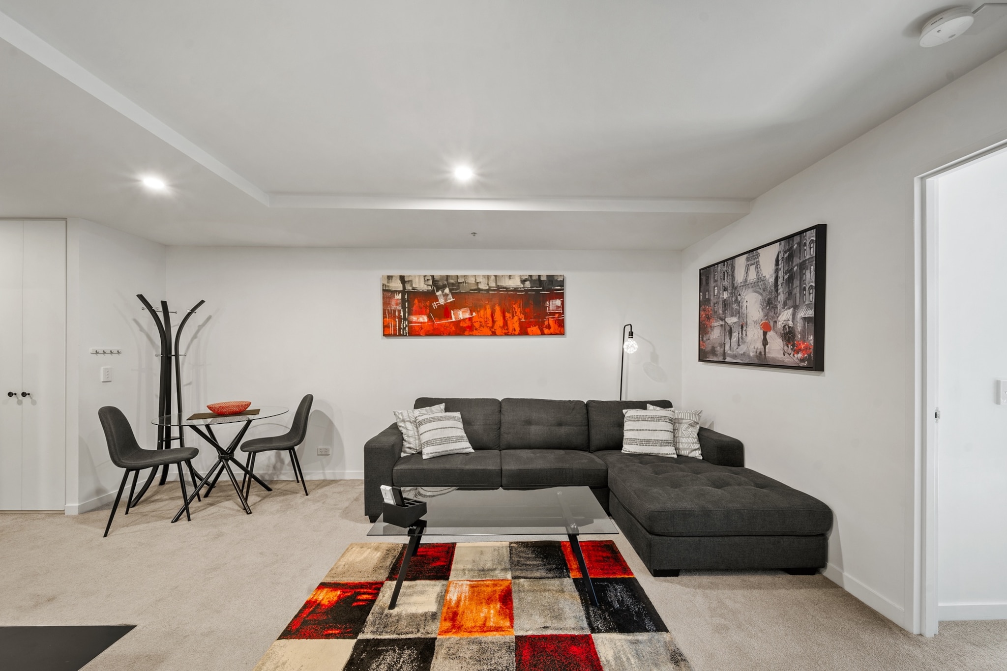 Central 1-Bed Apartment with Pool