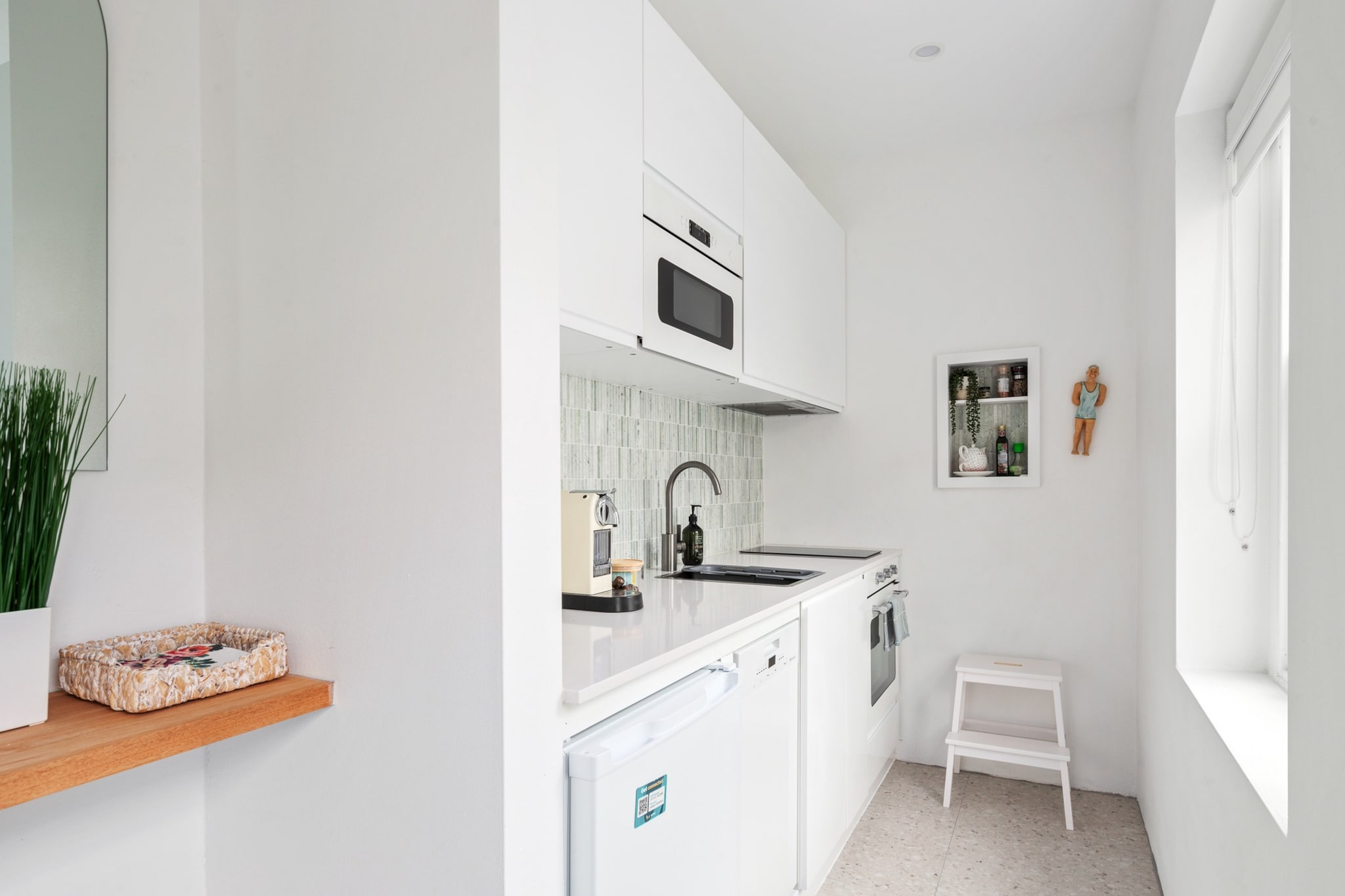 Bright 1-Bed Apartment in Coastal North Bondi