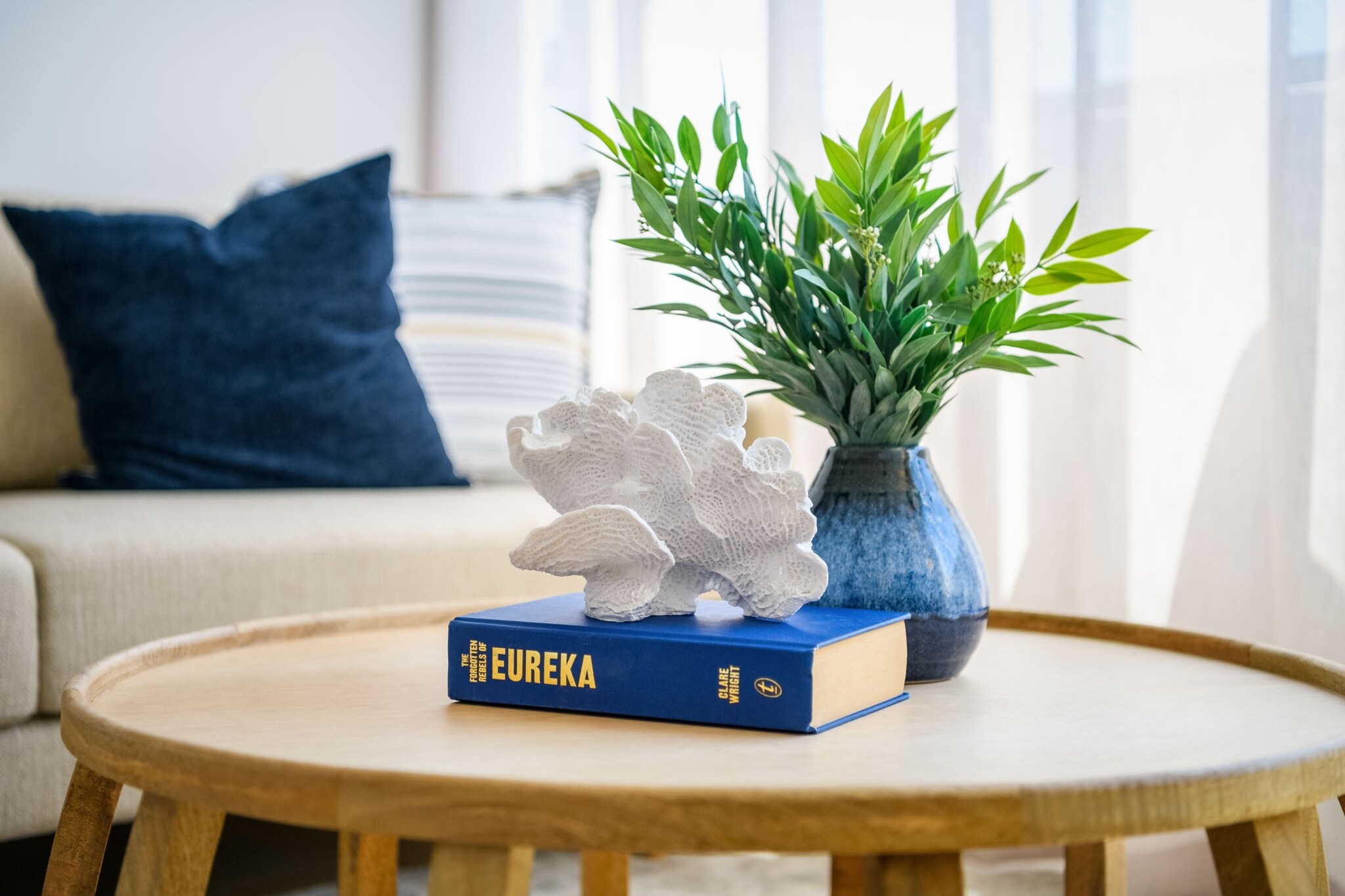 Beachside Unit in the Heart of Manly-Ocean Views