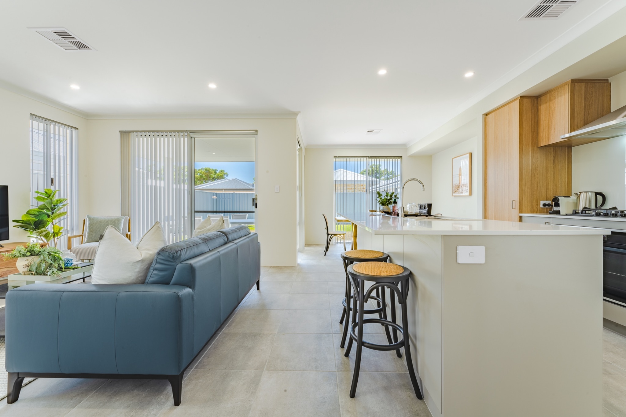 Bright & Airy 3-Bed House Near Rockingham Beach