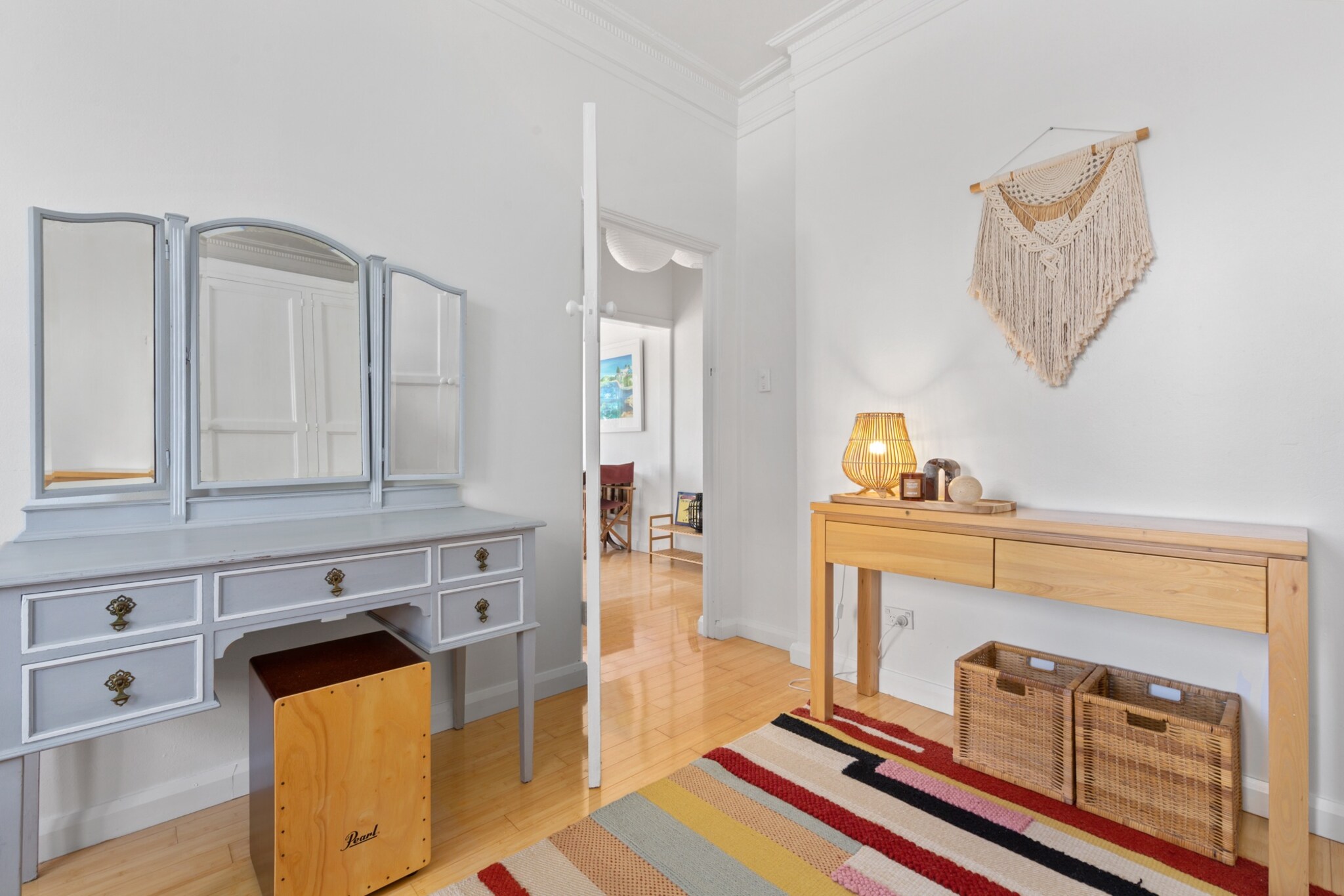 Charming 1-Bed Apartment in Neutral Bay