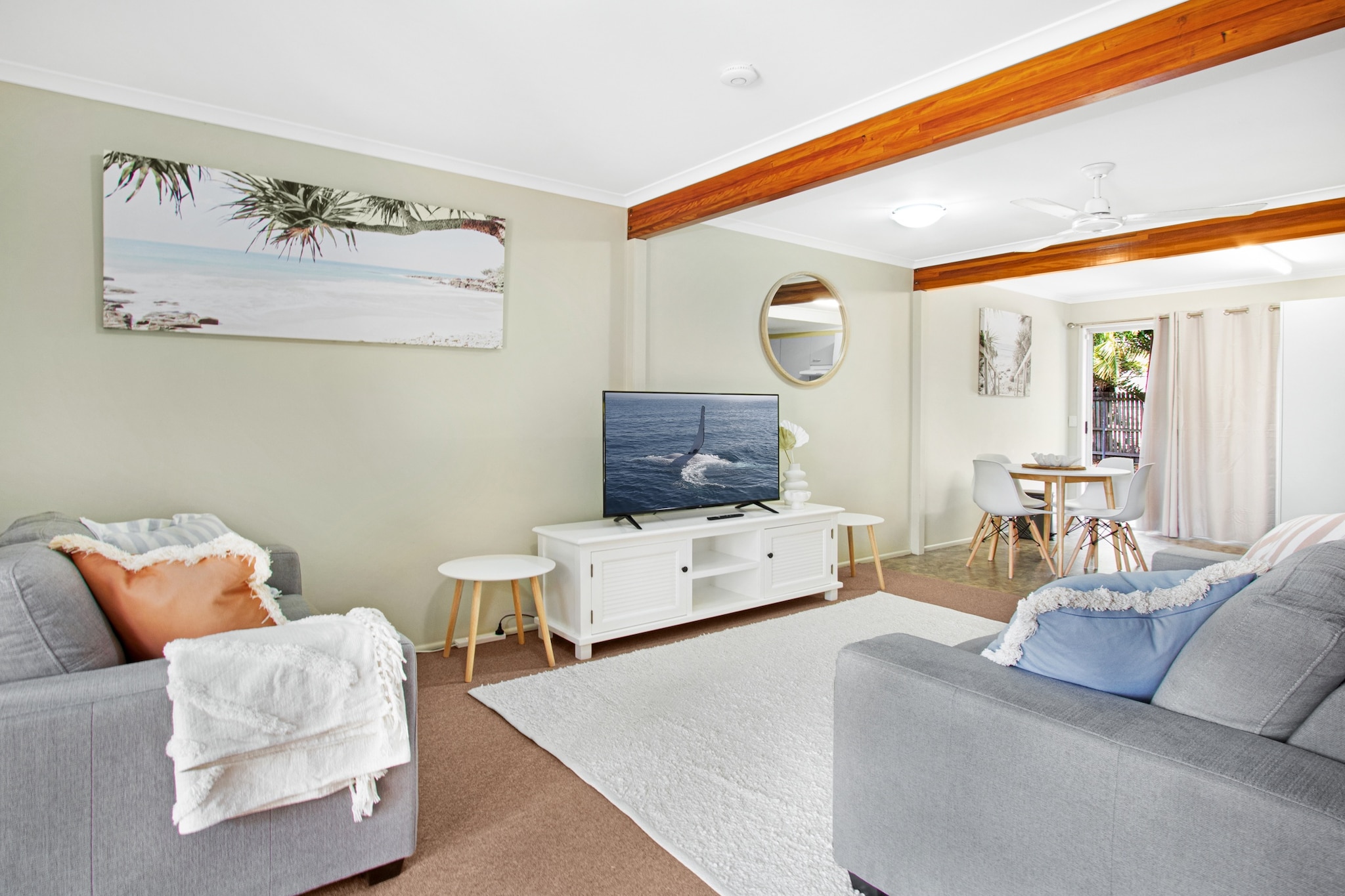 Relaxing Townhouse Steps from the Beach