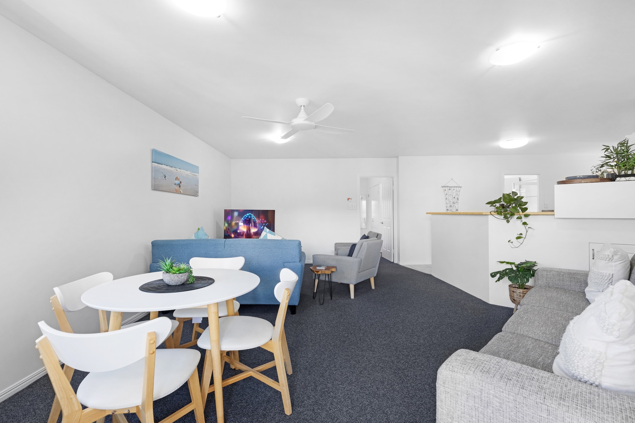 2-Bed Escape with Pool, Steps From Torquay Beach