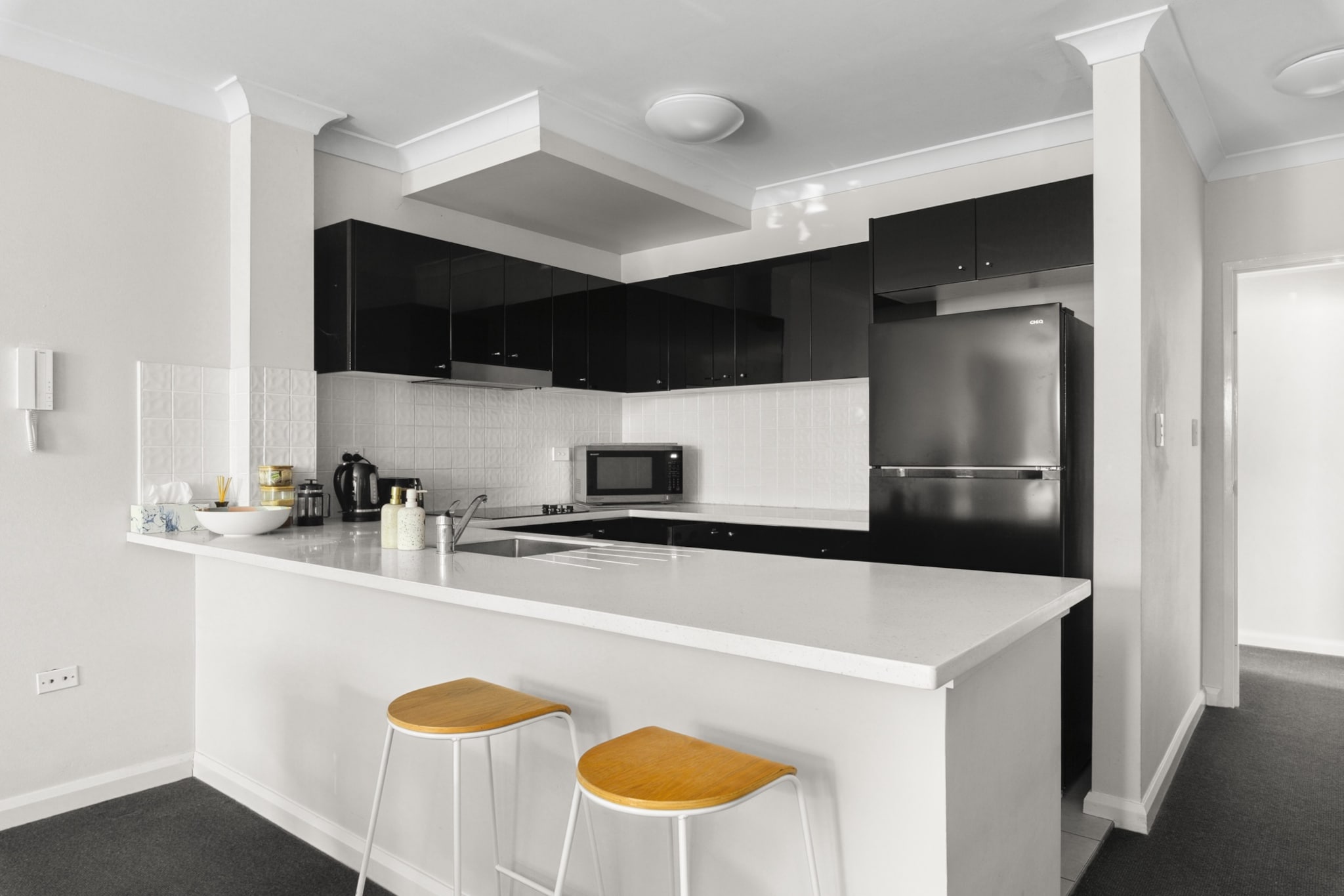 Bed Linen, Hot Water, Internet Access DSL, Wardrobe, Living room(TV, seating area, air conditioning), Kitchen(stove, electric kettle, toaster, oven, microwave, dishwasher, fridge, dishes and cutlery), bedroom(double king size bed, air conditioning), bedroom(Queen Bed), bathroom(bath tub, shower, washbasin, toilet, hairdryer, Towels incl., shampoo, body soap, Essentials), bathroom(shower, washbasin, toilet, hairdryer, Towels incl., shampoo, body soap, Essentials), First Aid, Play area, tumble dryer, washing machine, balcony or terrace, heating, iron, Long term stays allowed, Room-darkening shades, Wine glasses