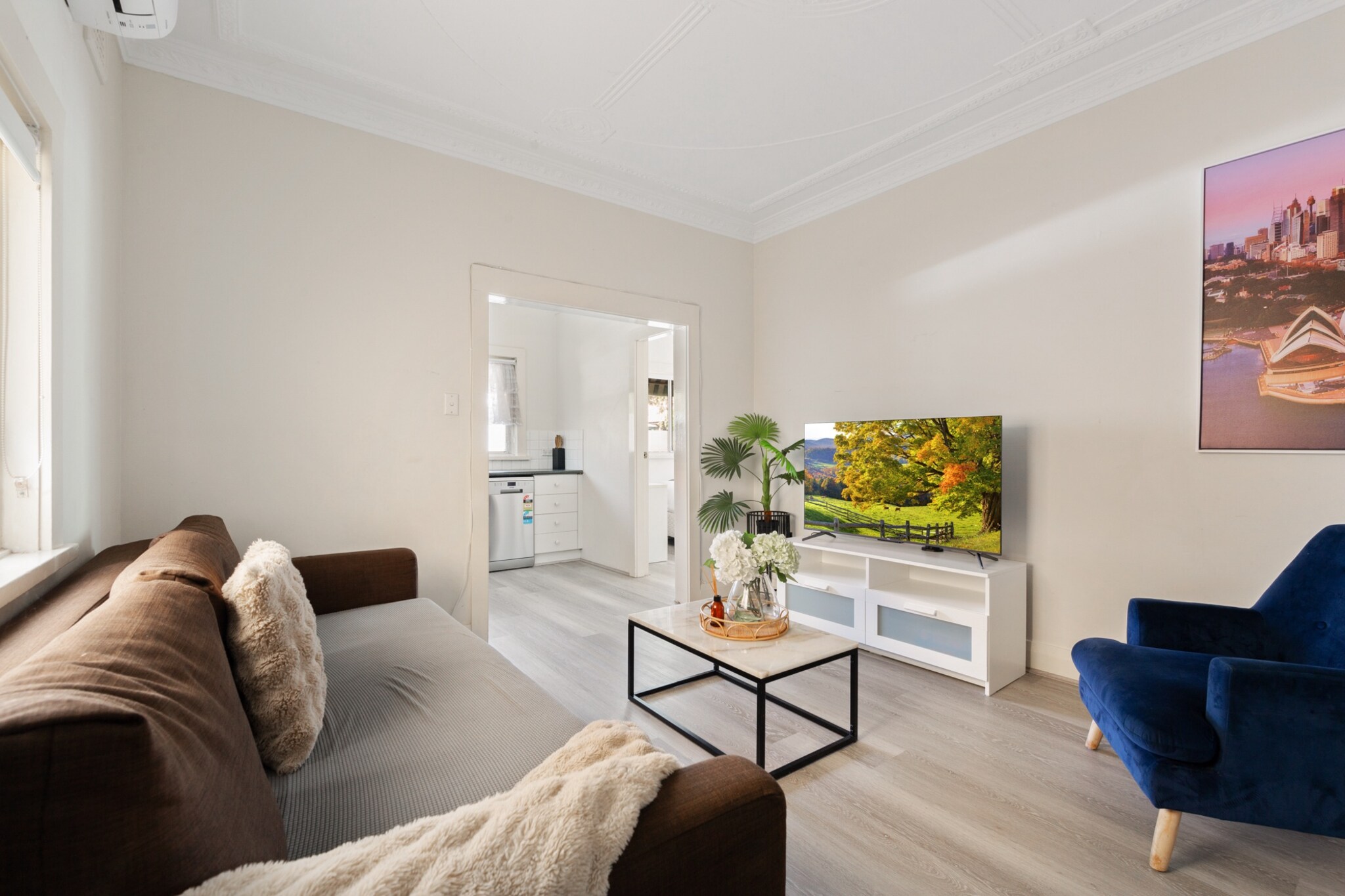 2-Bed Apartment Near Manly Beach