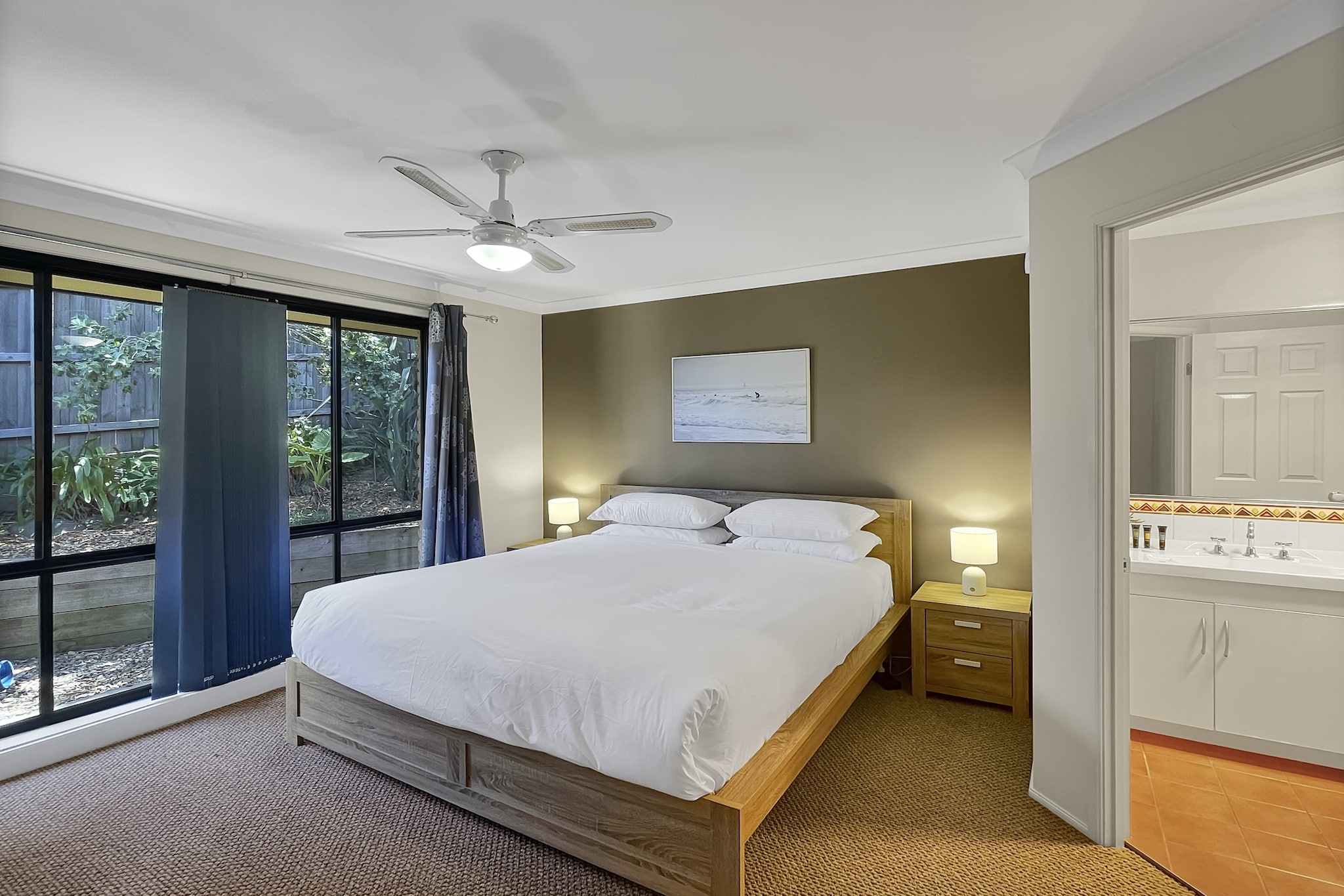 Our Haven: 4-Bed Escape Near Beach & Mogo Trails