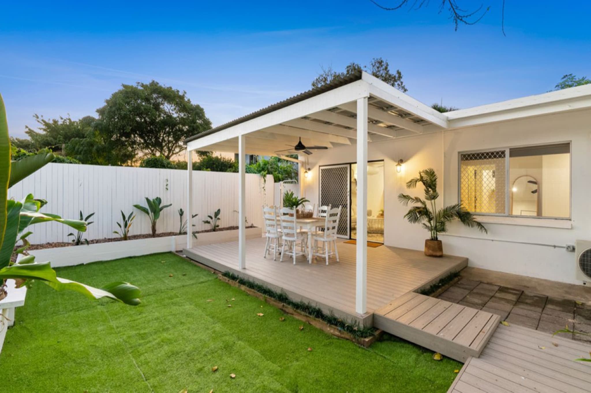 Bright and Spacious Triplex Near Holloways Beach