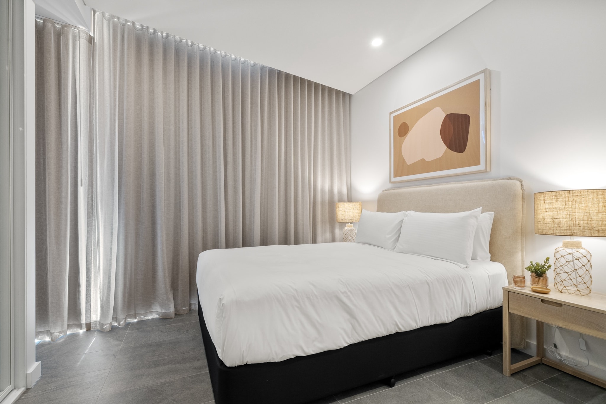 This bright and modern studio in North Fremantle is ideal for solo travellers or couples looking for a coastal escape. Featuring ducted A/C, a well-equipped kitchen, and access to a rooftop BBQ area,Communal Swimming pool.it offers comfort and convenience. Situated close to the beach, train station, and local cafÃ©s, this studio ensures a stylish and hassle-free stay with all the amenities you need for a relaxing getaway.